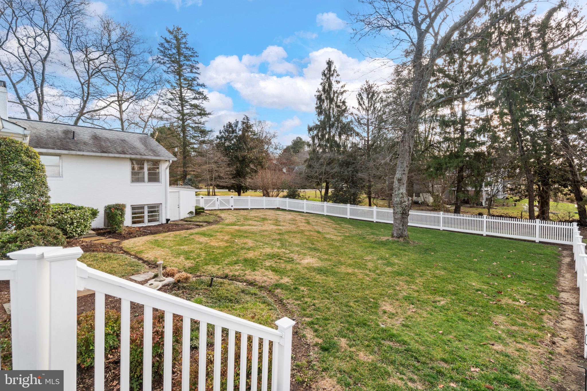 RUGBY HALL ESTATES - Residential Lease