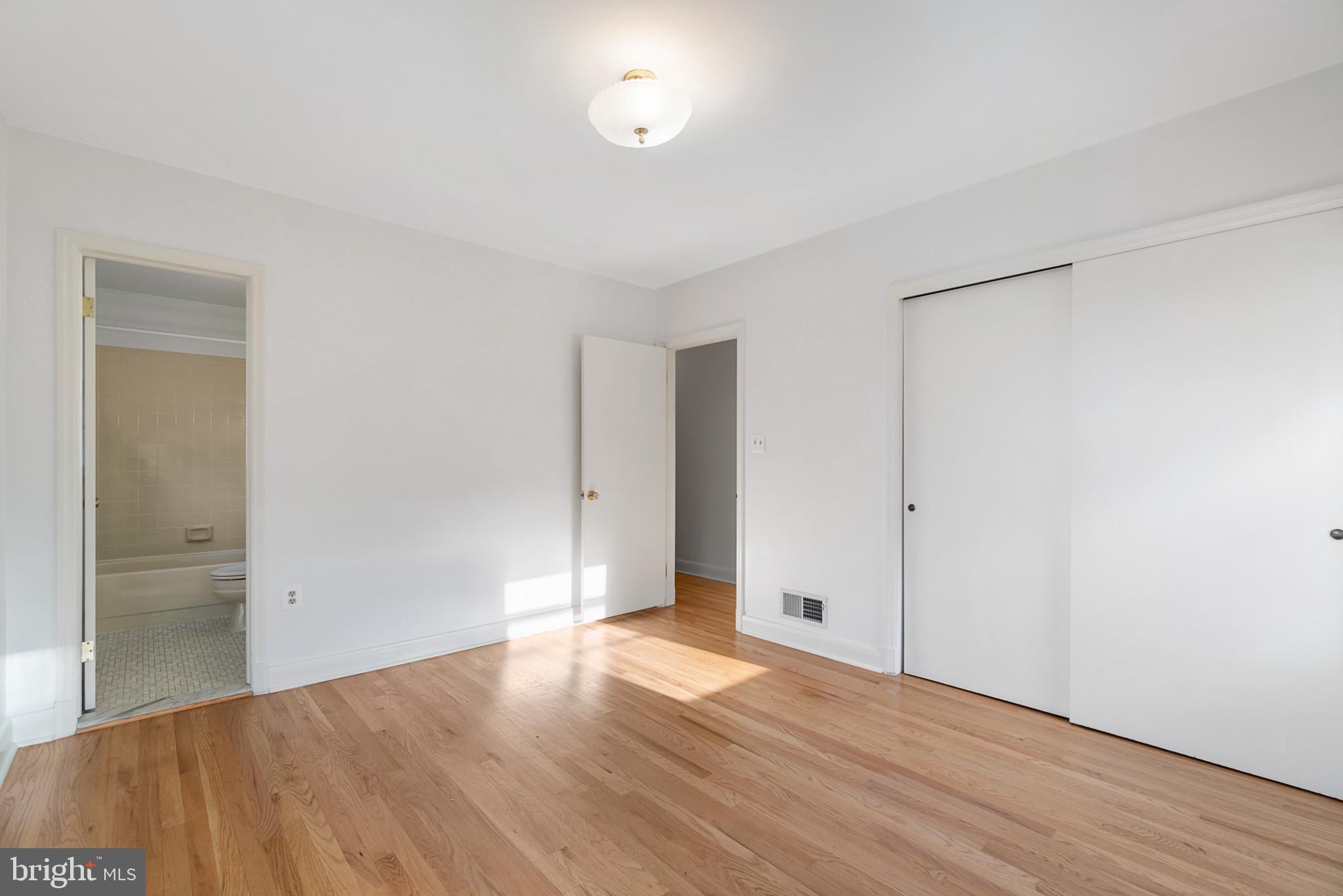 RUGBY HALL ESTATES - Residential Lease