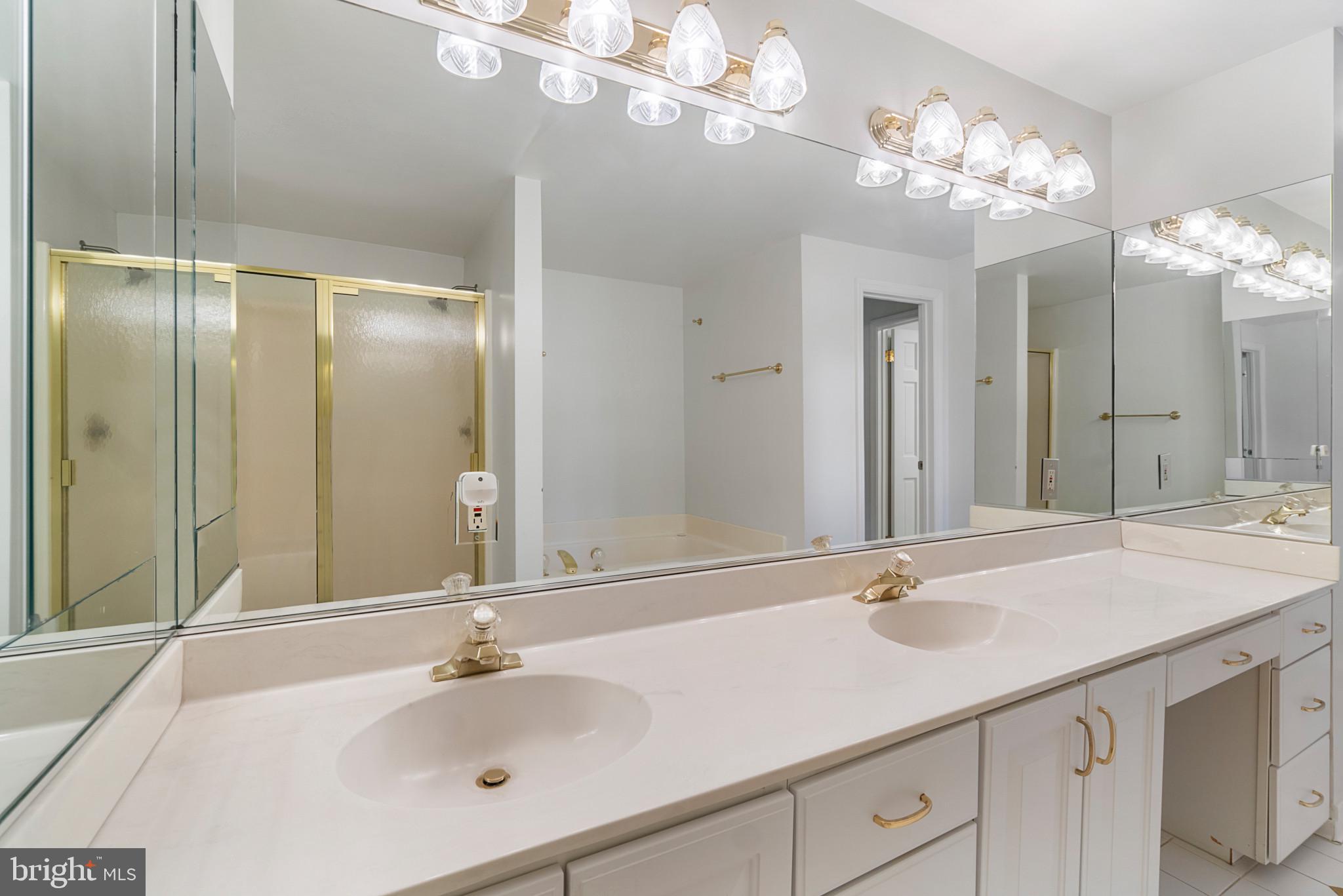 RUGBY HALL ESTATES - Residential Lease