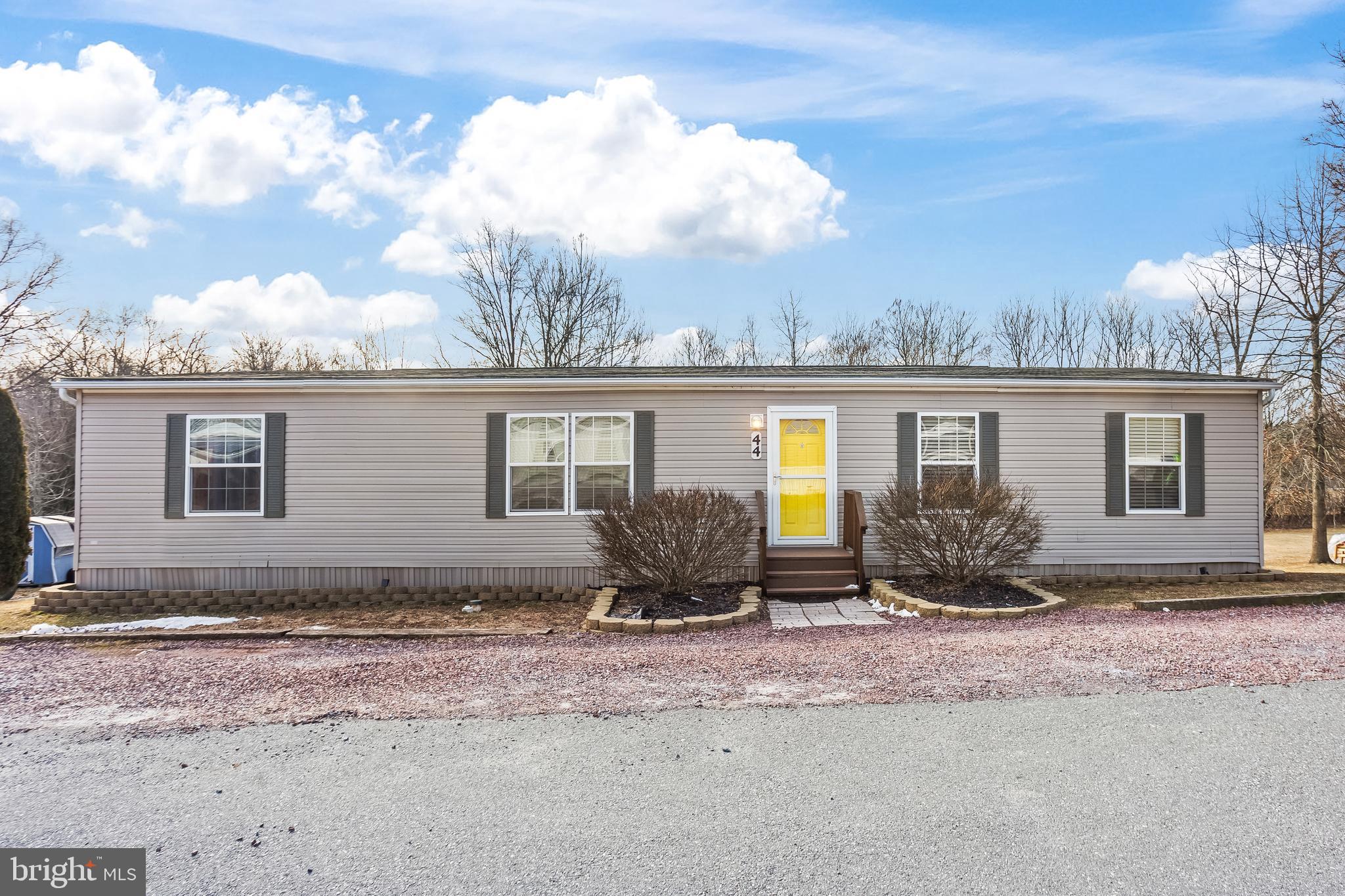 1395 BOWMANSVILLE ROAD 44