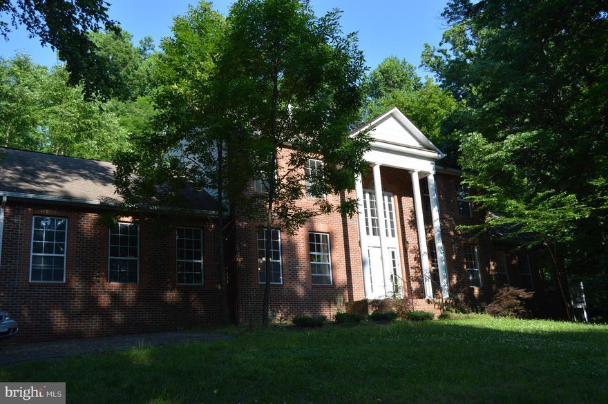 Privacy in the scenic site, vacation every day..mountain top stunning colonial home with two Master-bedroom suites, main and upper level. Marble and wood flooring on the main level. Master bedroom w/ balconies. Updated kitchen with granite and new appliances. New carpet and freshly painted. Secluded 3+ acre lot with in ground pool. Less then 1/2 mile from the Potomac river beach and hiking area...