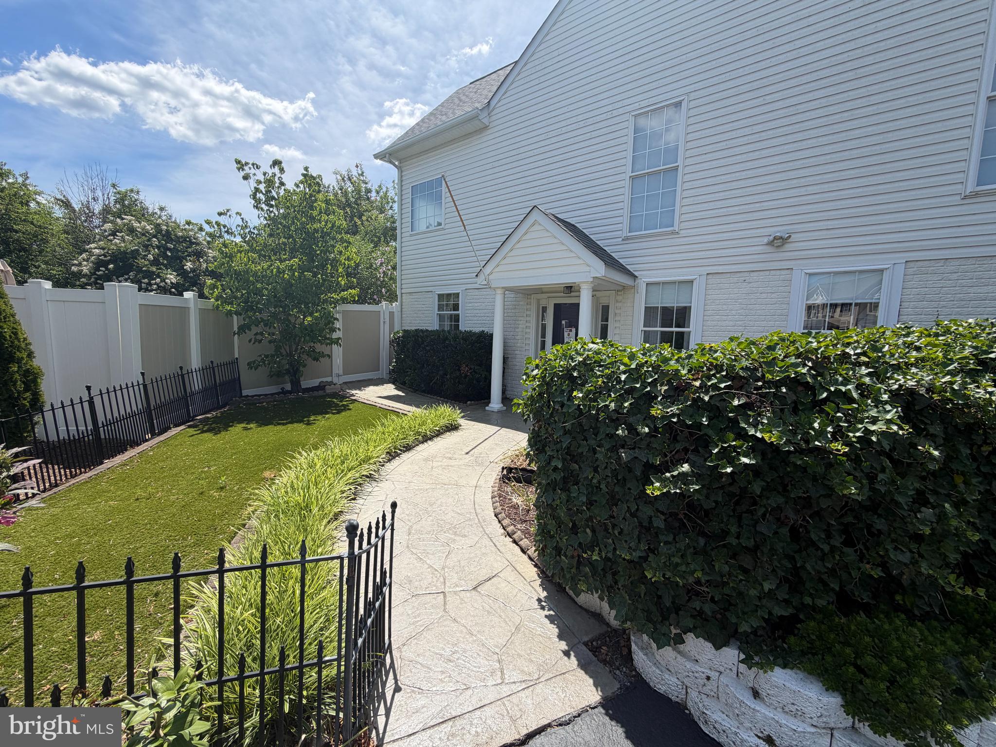 10809 SAMANTHA PLACE
