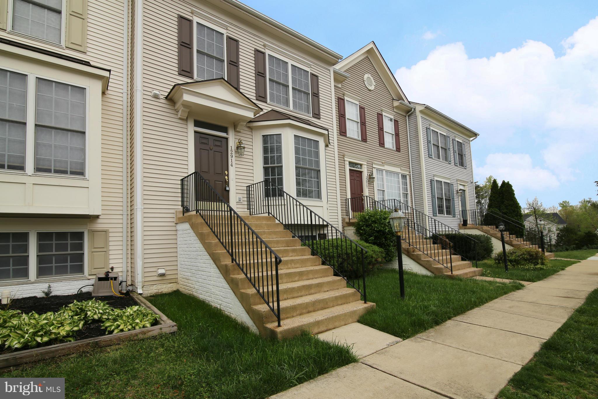 RIDGEFIELD VILLAGE - Residential