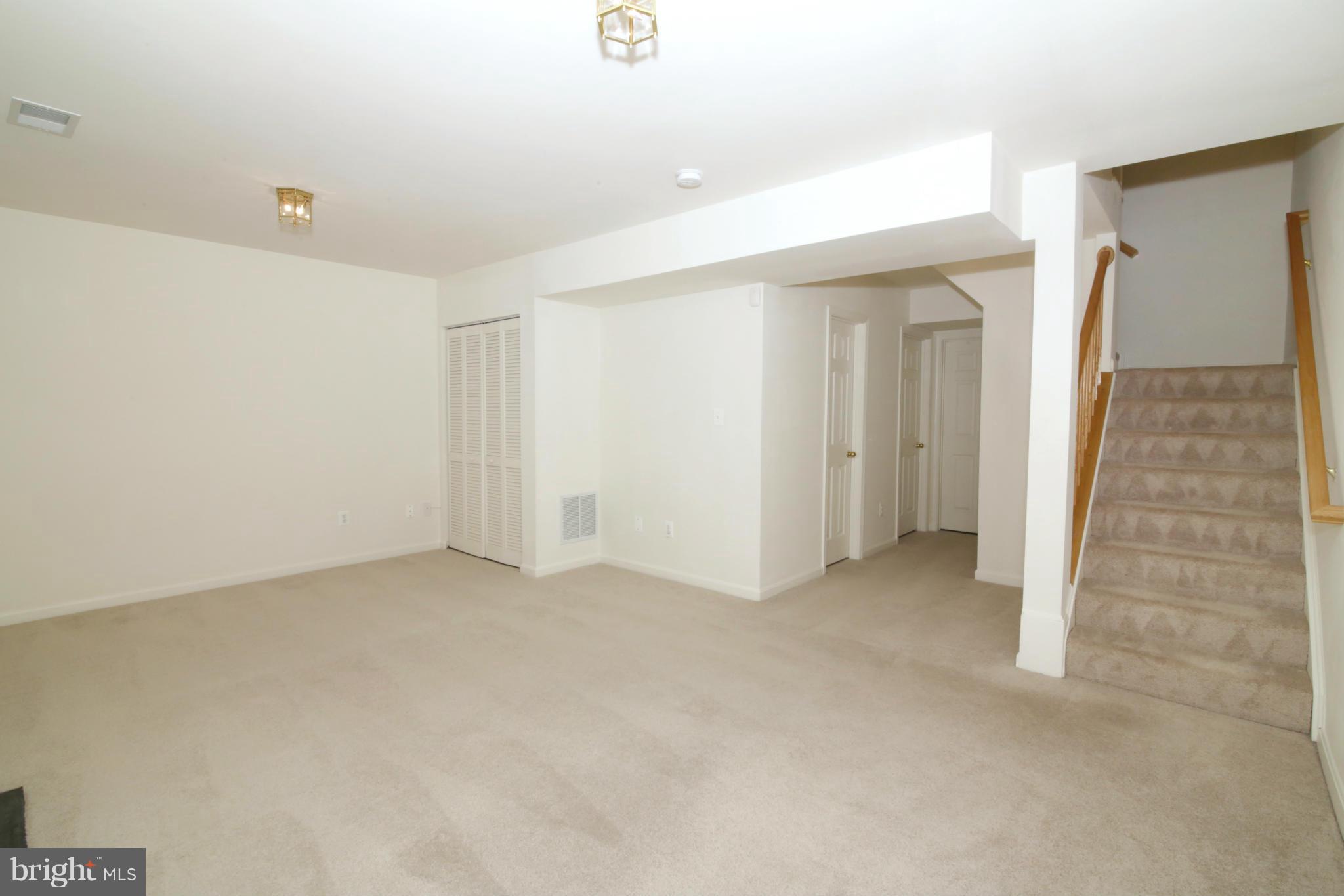 RIDGEFIELD VILLAGE - Residential