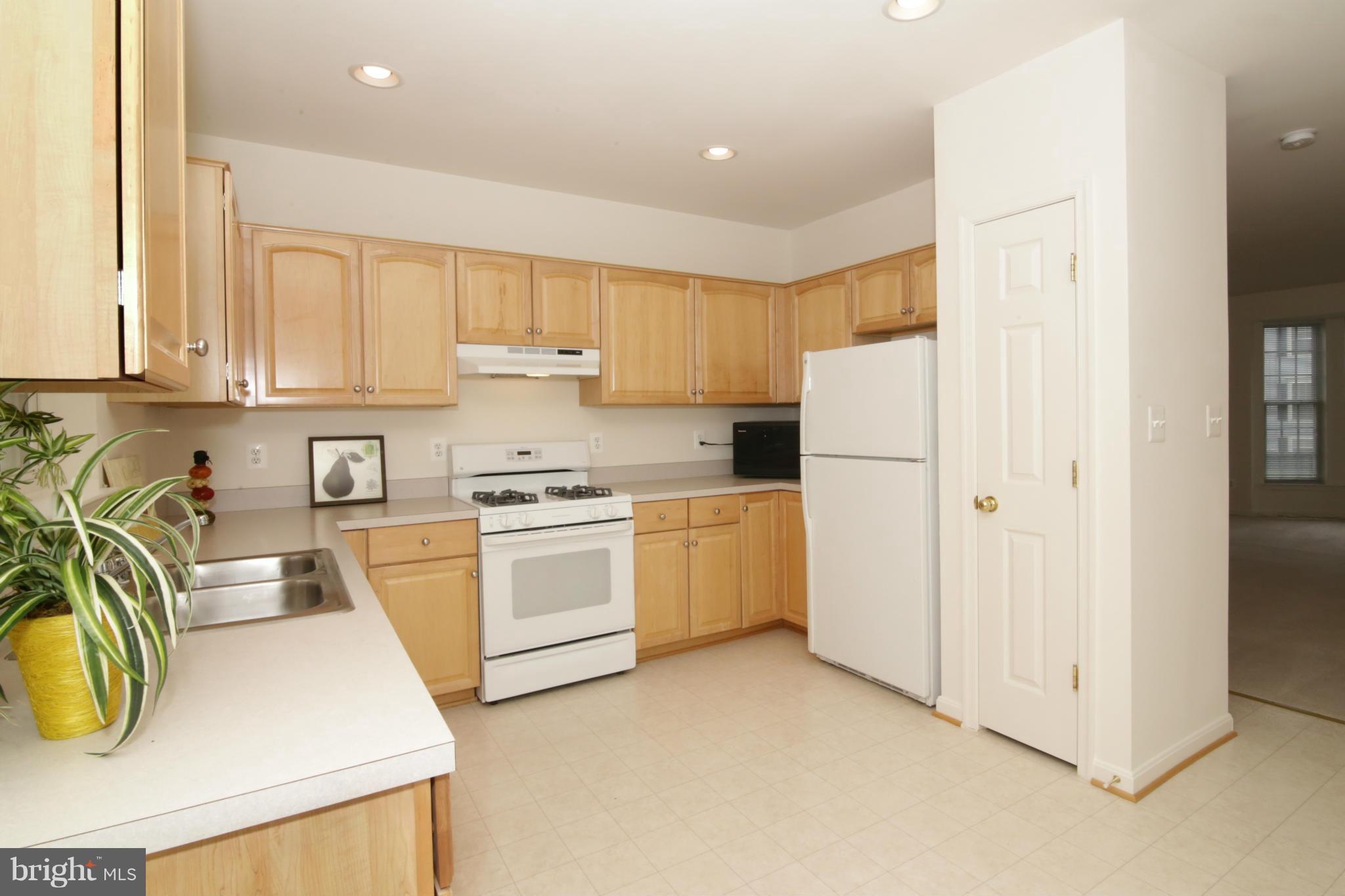 RIDGEFIELD VILLAGE - Residential