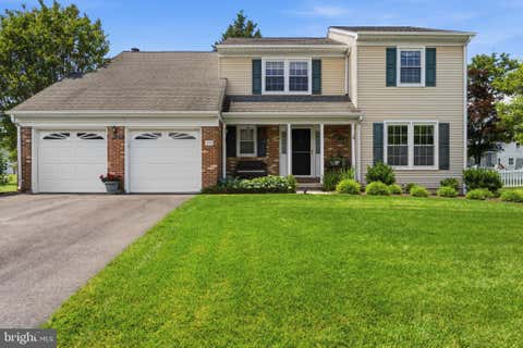 Homes For Sale - 33 Country Hills Drive<br/> NEWARK, DE 19711