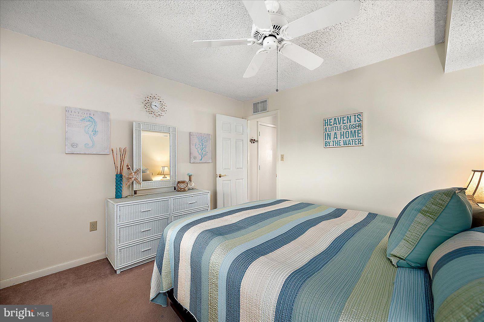 HIDDEN HARBOR - Residential