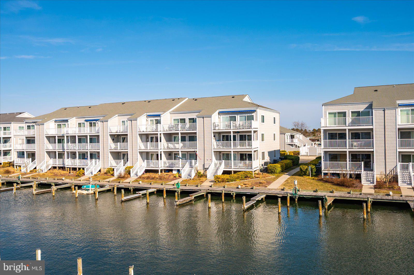 HIDDEN HARBOR - Residential