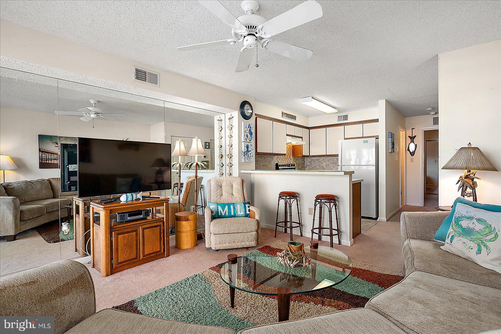 HIDDEN HARBOR - Residential