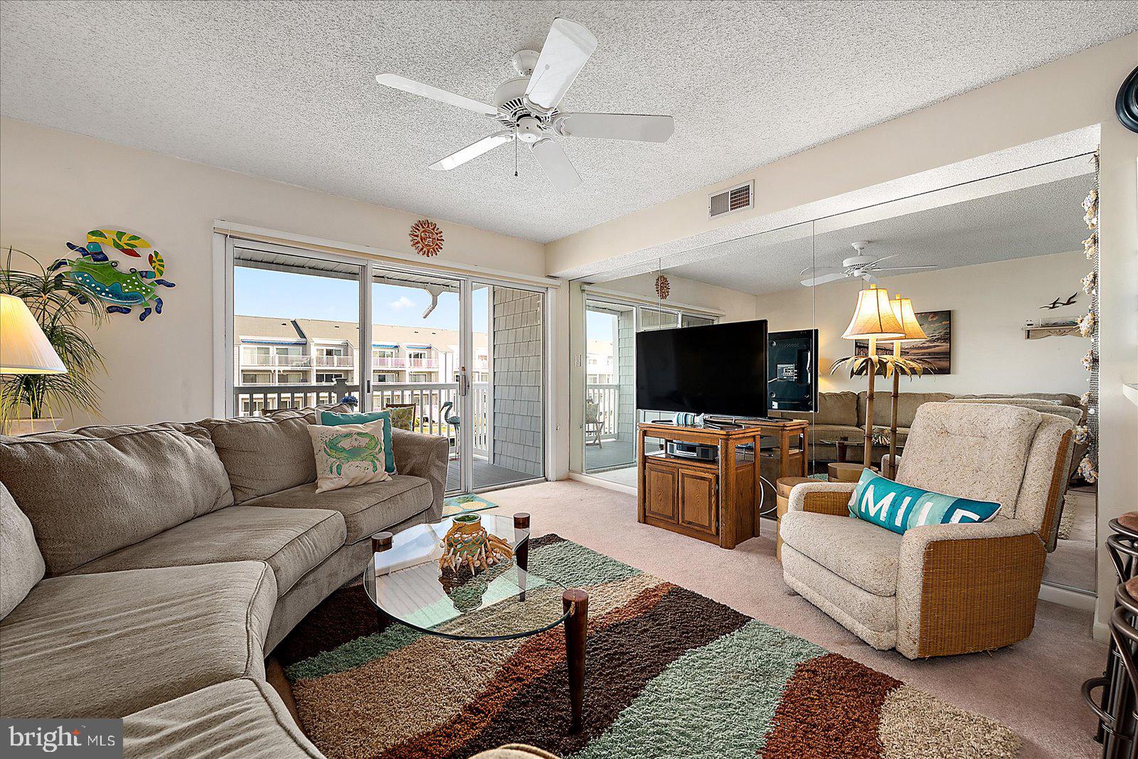 HIDDEN HARBOR - Residential