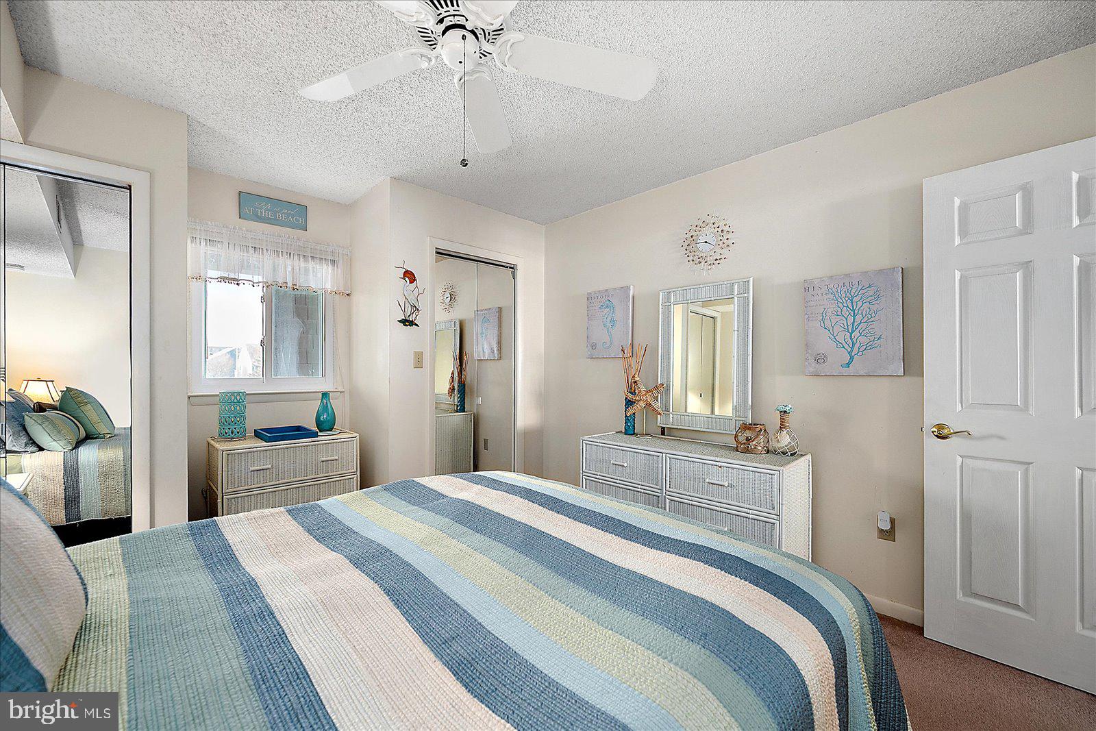 HIDDEN HARBOR - Residential