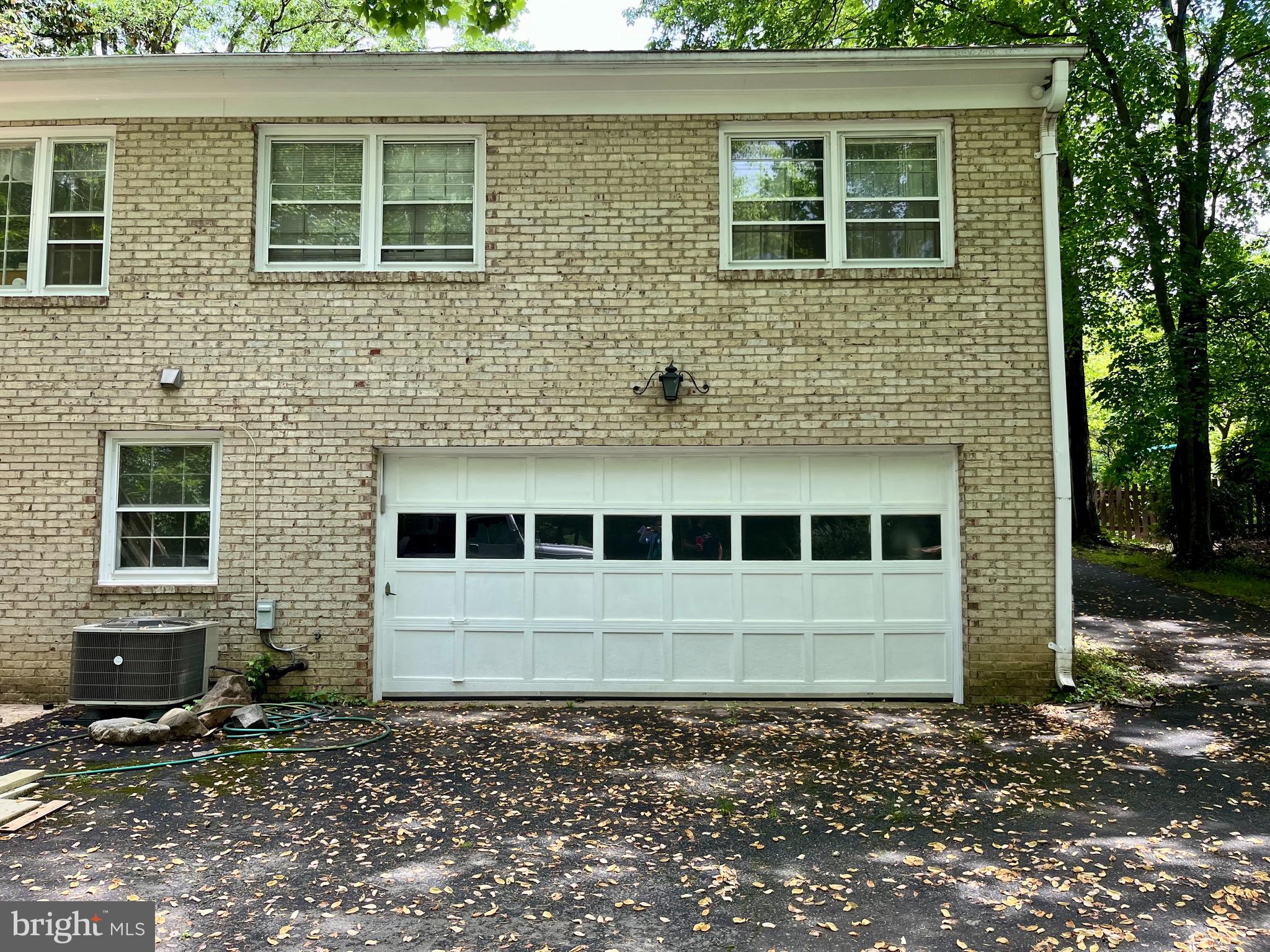 EL NIDO - Residential Lease