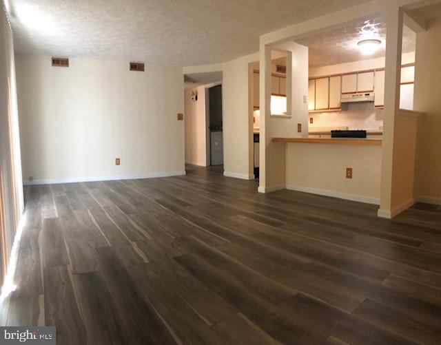 CHESTERFIELD GARDEN CONDOMINIUM - Residential Lease