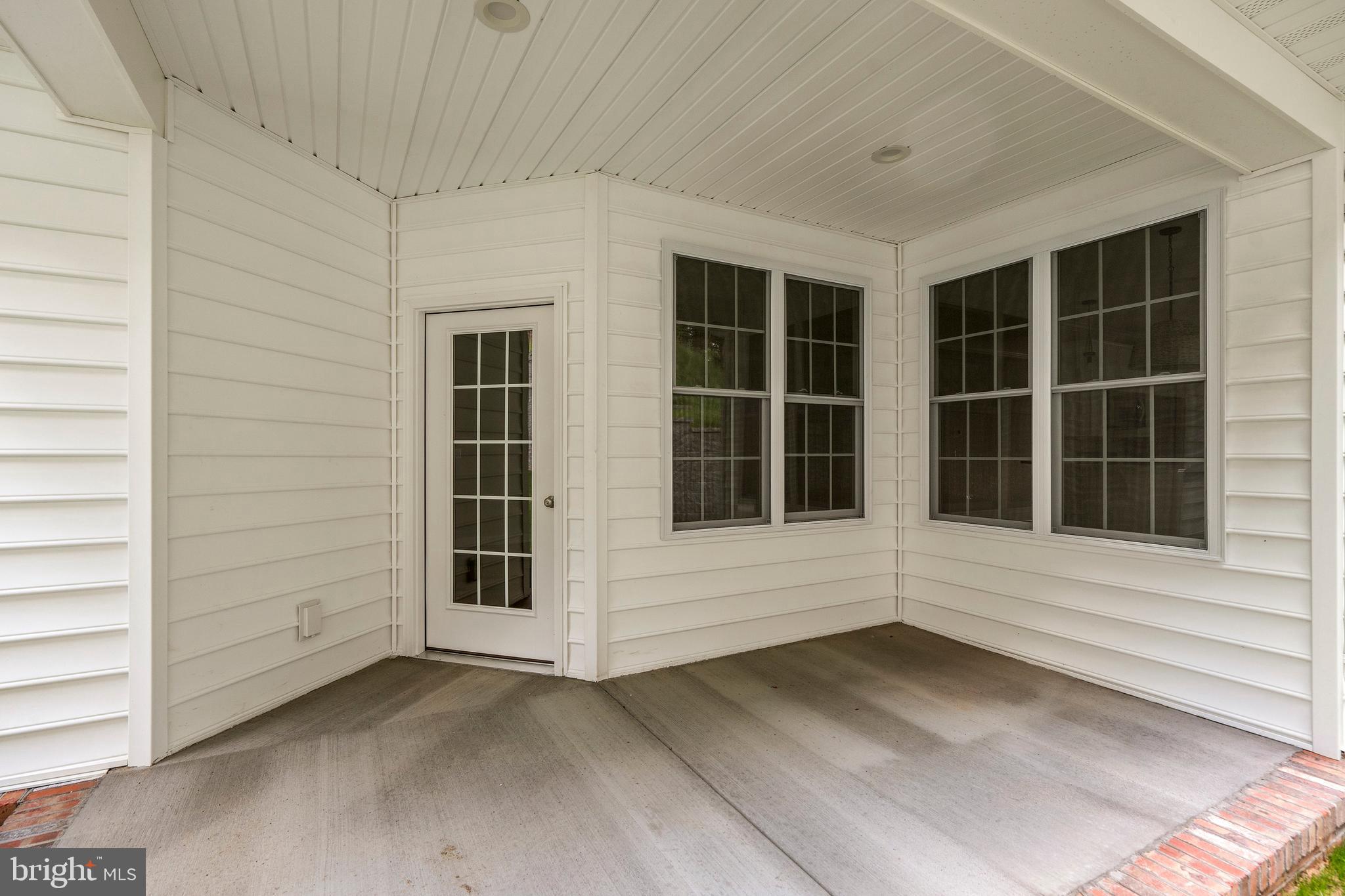 COUNTRY CLUB ESTATES - Residential