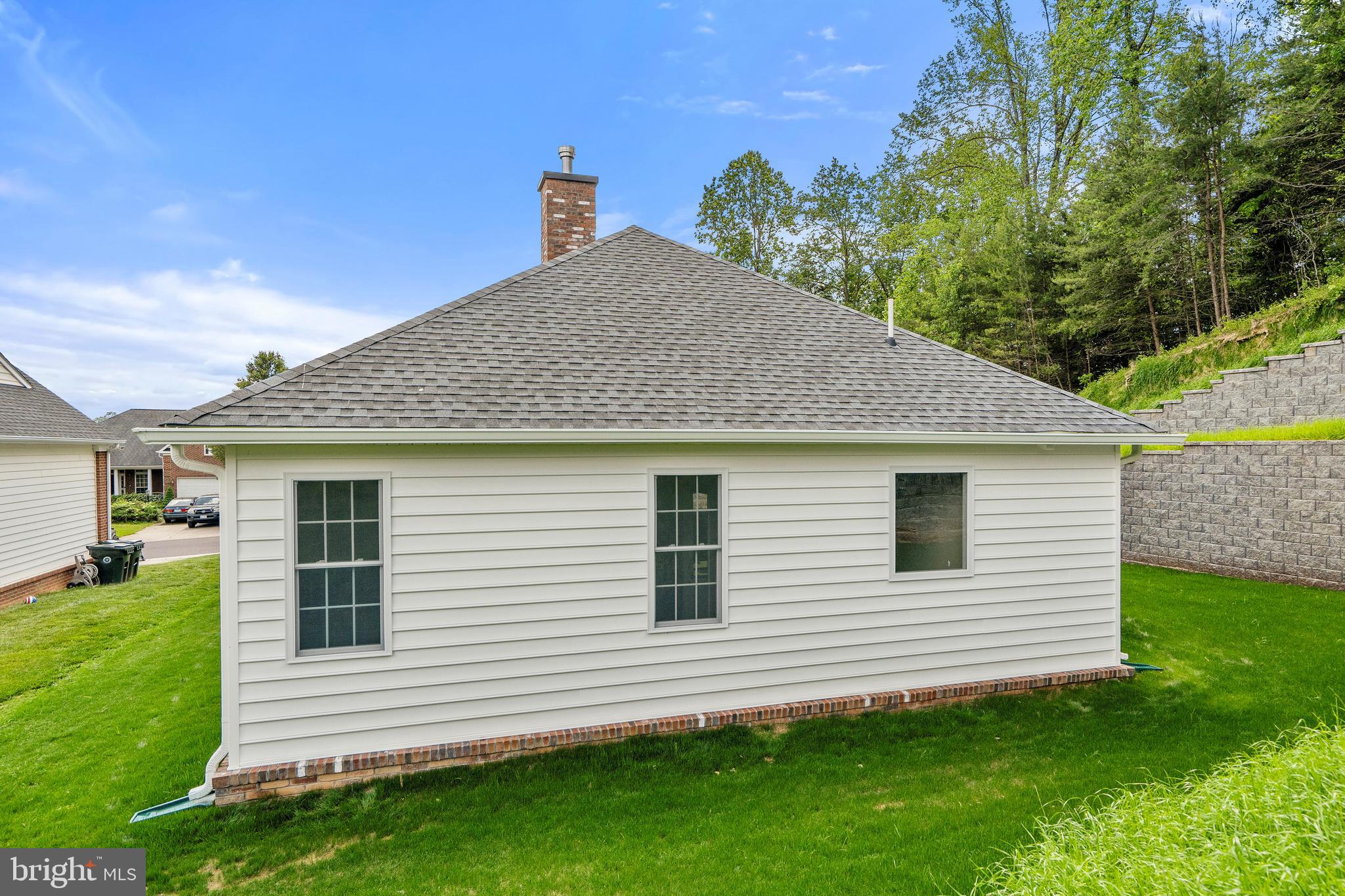 COUNTRY CLUB ESTATES - Residential