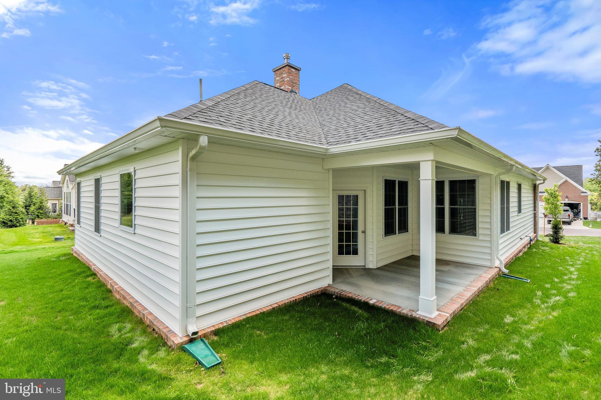 COUNTRY CLUB ESTATES - Residential