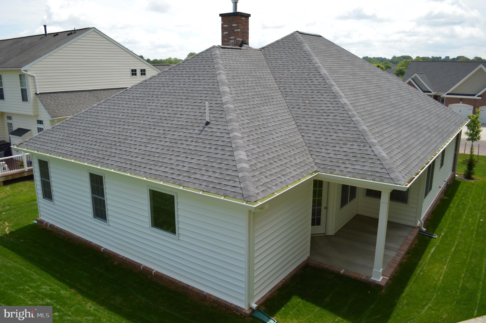 COUNTRY CLUB ESTATES - Residential