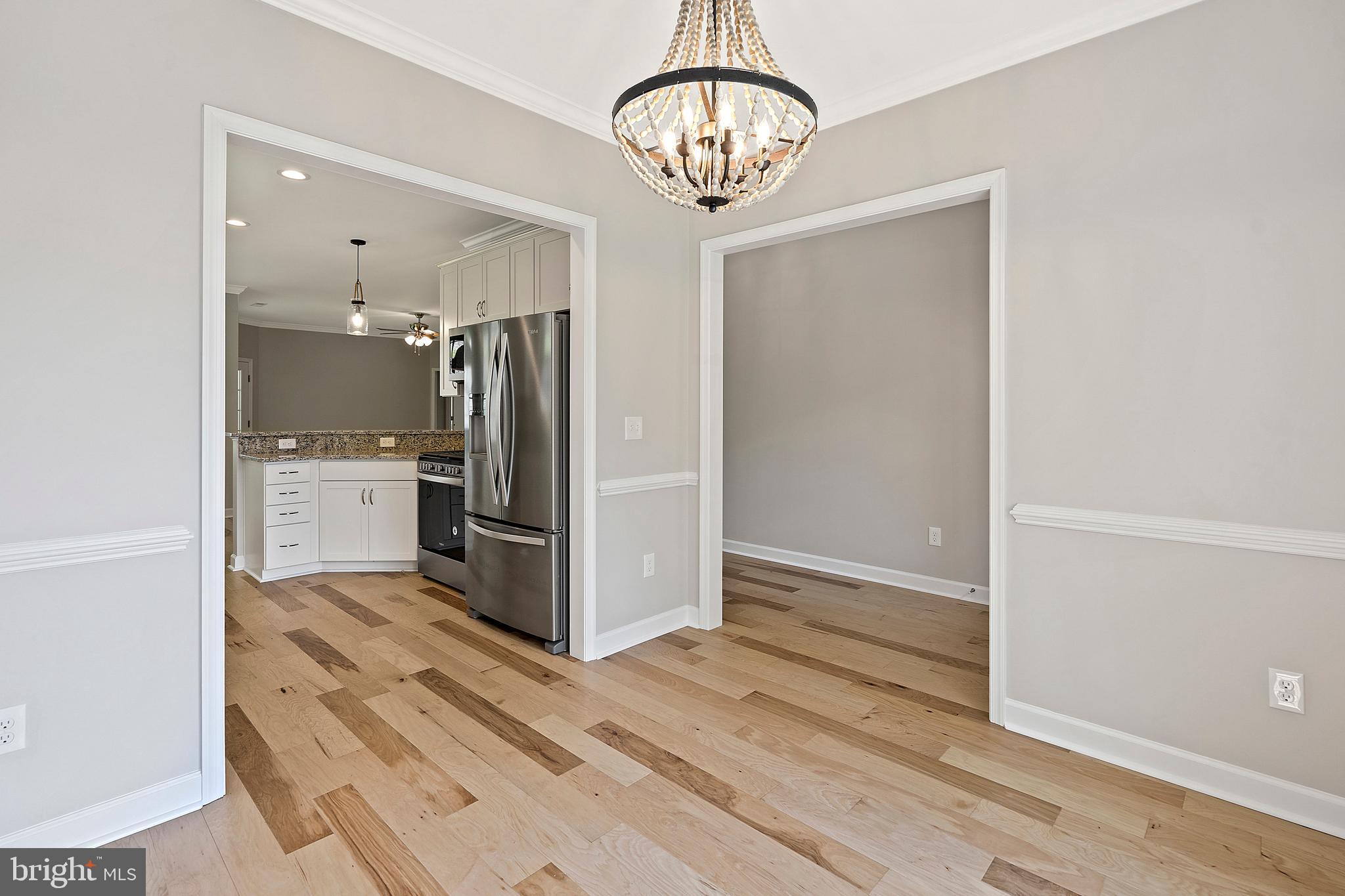 COUNTRY CLUB ESTATES - Residential