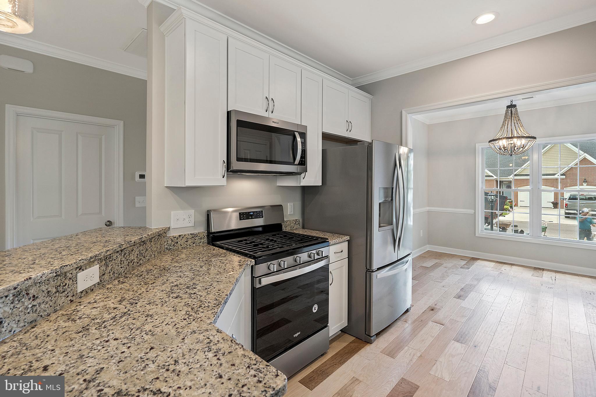 COUNTRY CLUB ESTATES - Residential