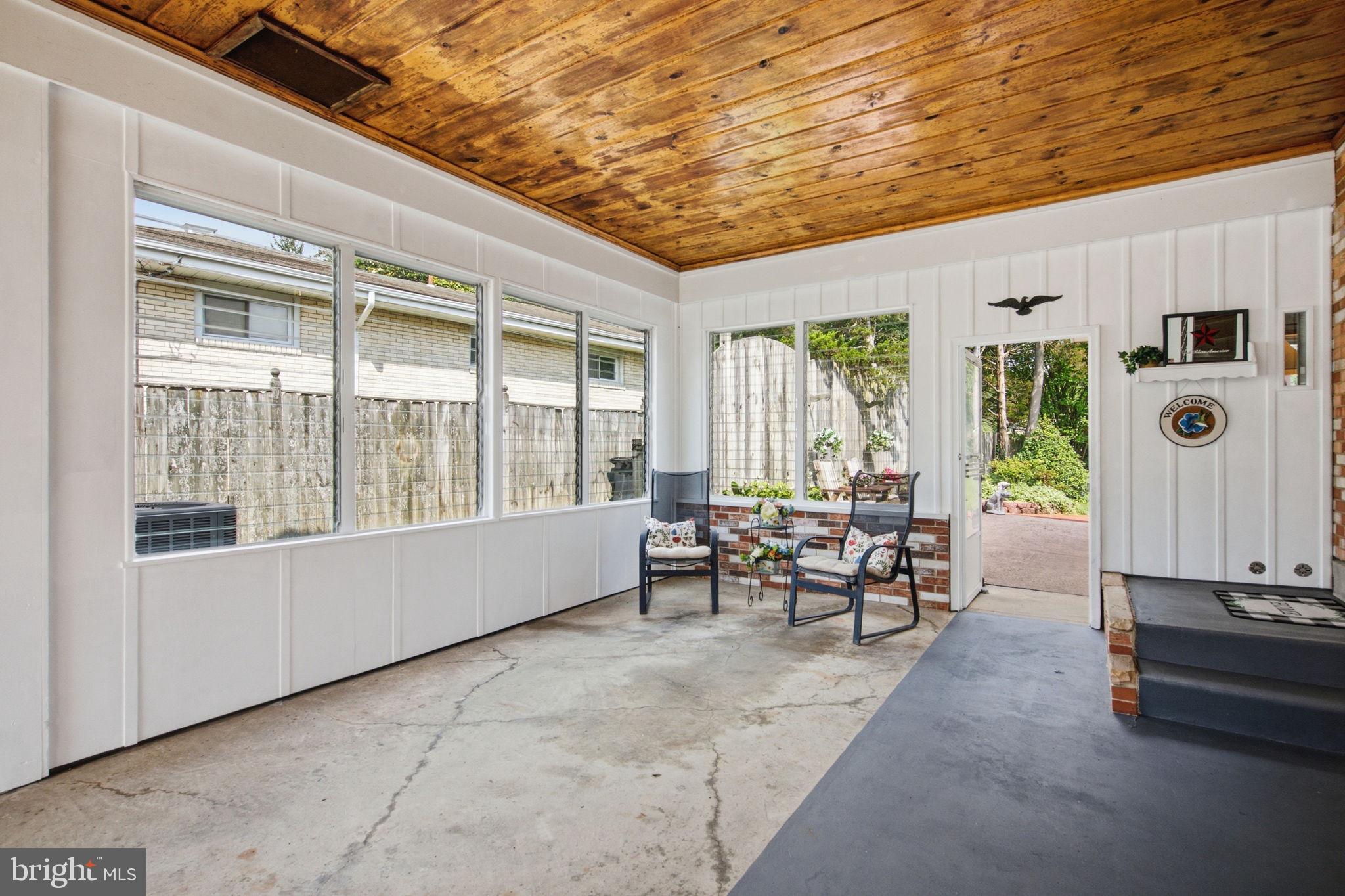 4208 HOWARD ROAD