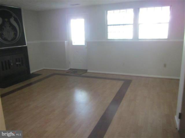 VILLA DEL REY - Residential Lease