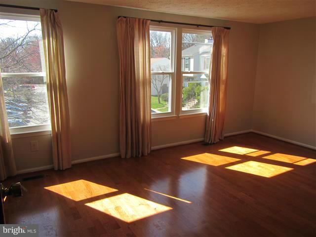 VILLA DEL REY - Residential Lease