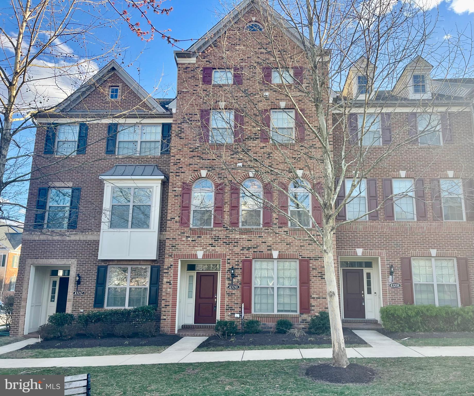 MOOREFIELD STATION - Residential Lease