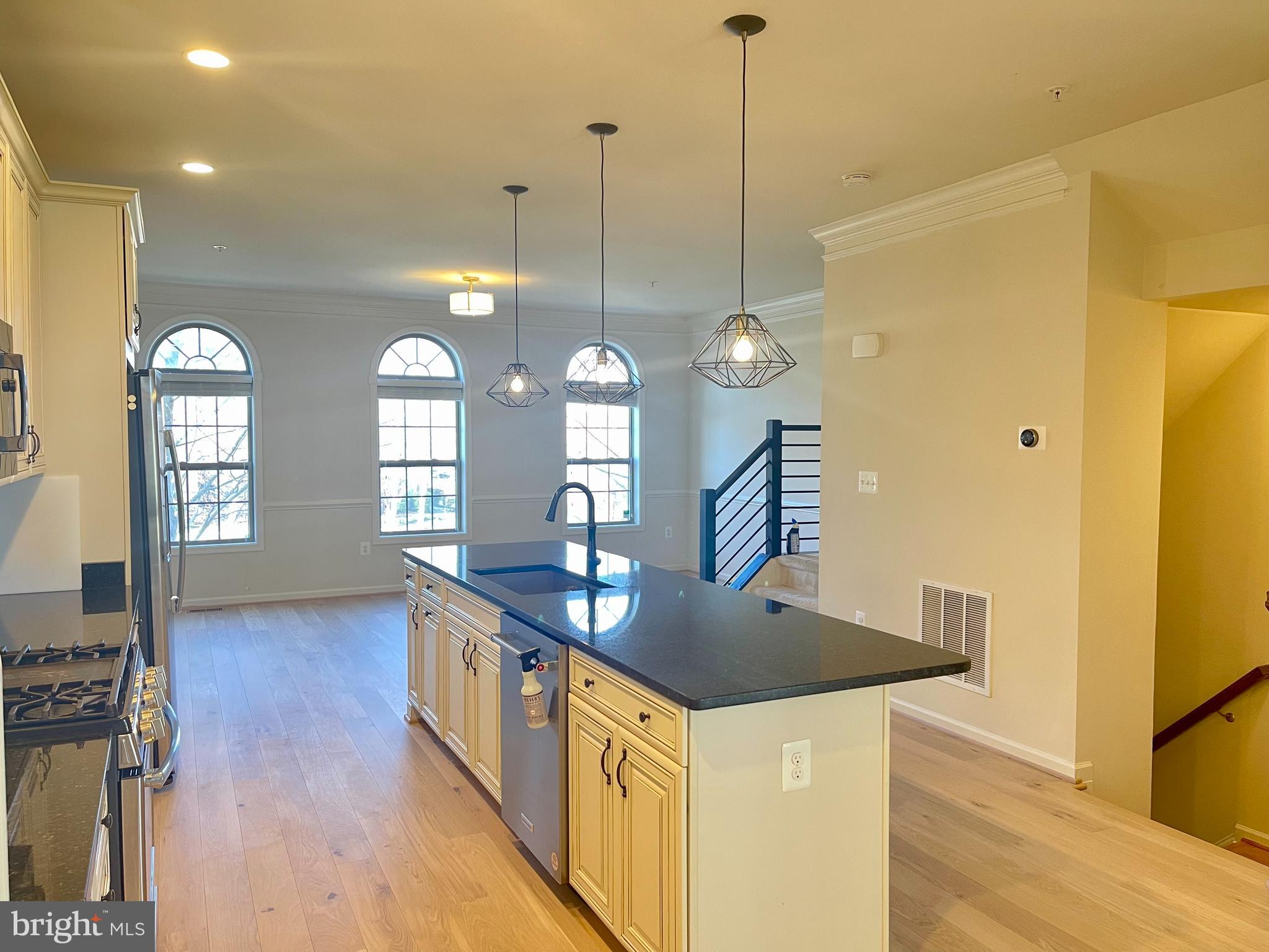 MOOREFIELD STATION - Residential Lease