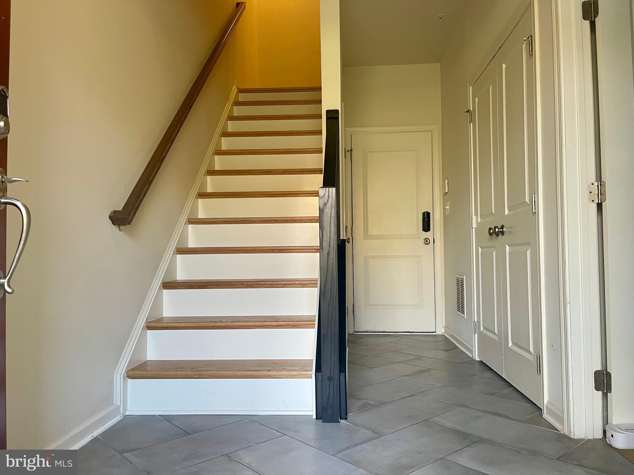 MOOREFIELD STATION - Residential Lease