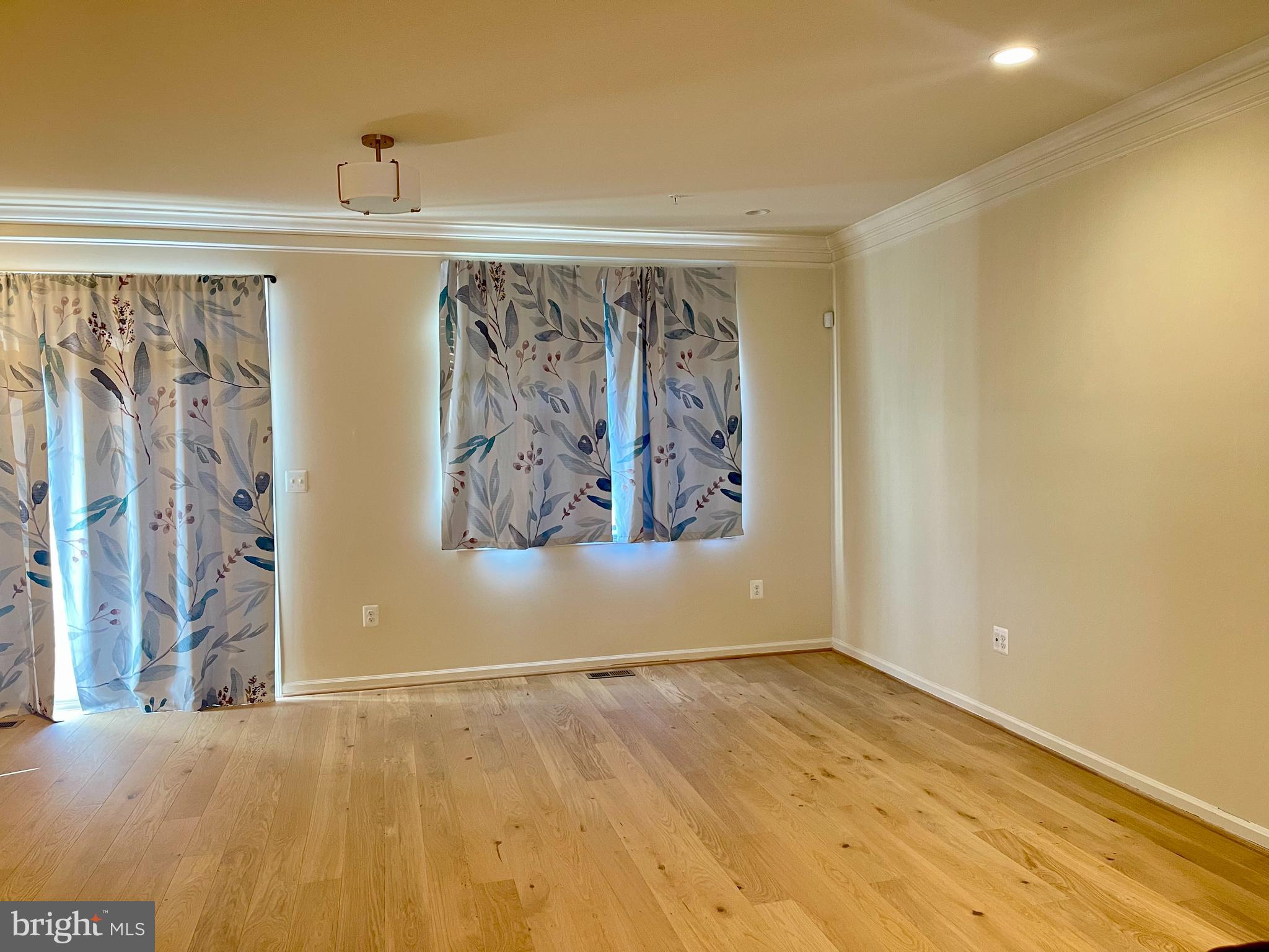 MOOREFIELD STATION - Residential Lease