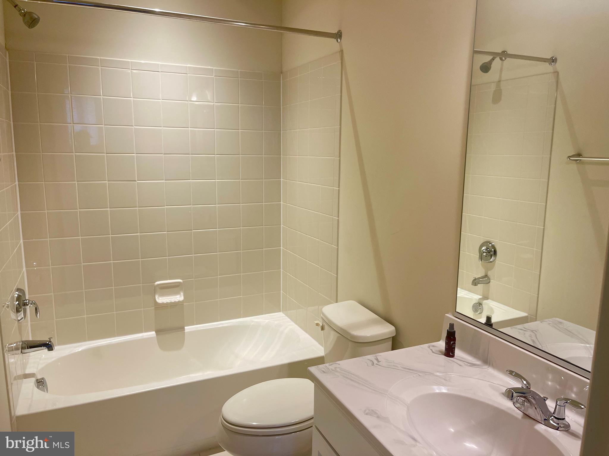 MOOREFIELD STATION - Residential Lease