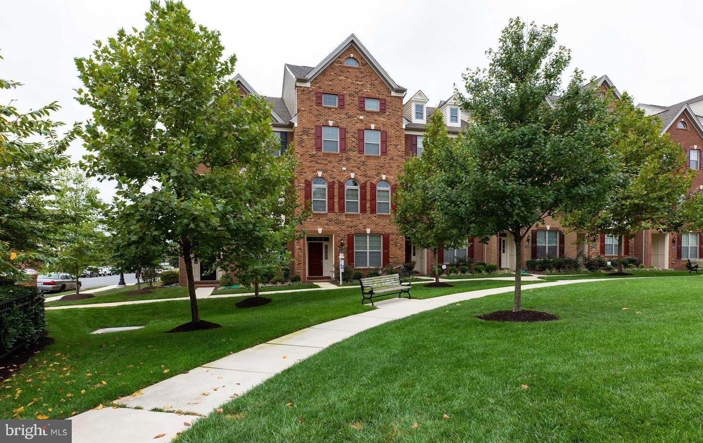 MOOREFIELD STATION - Residential Lease