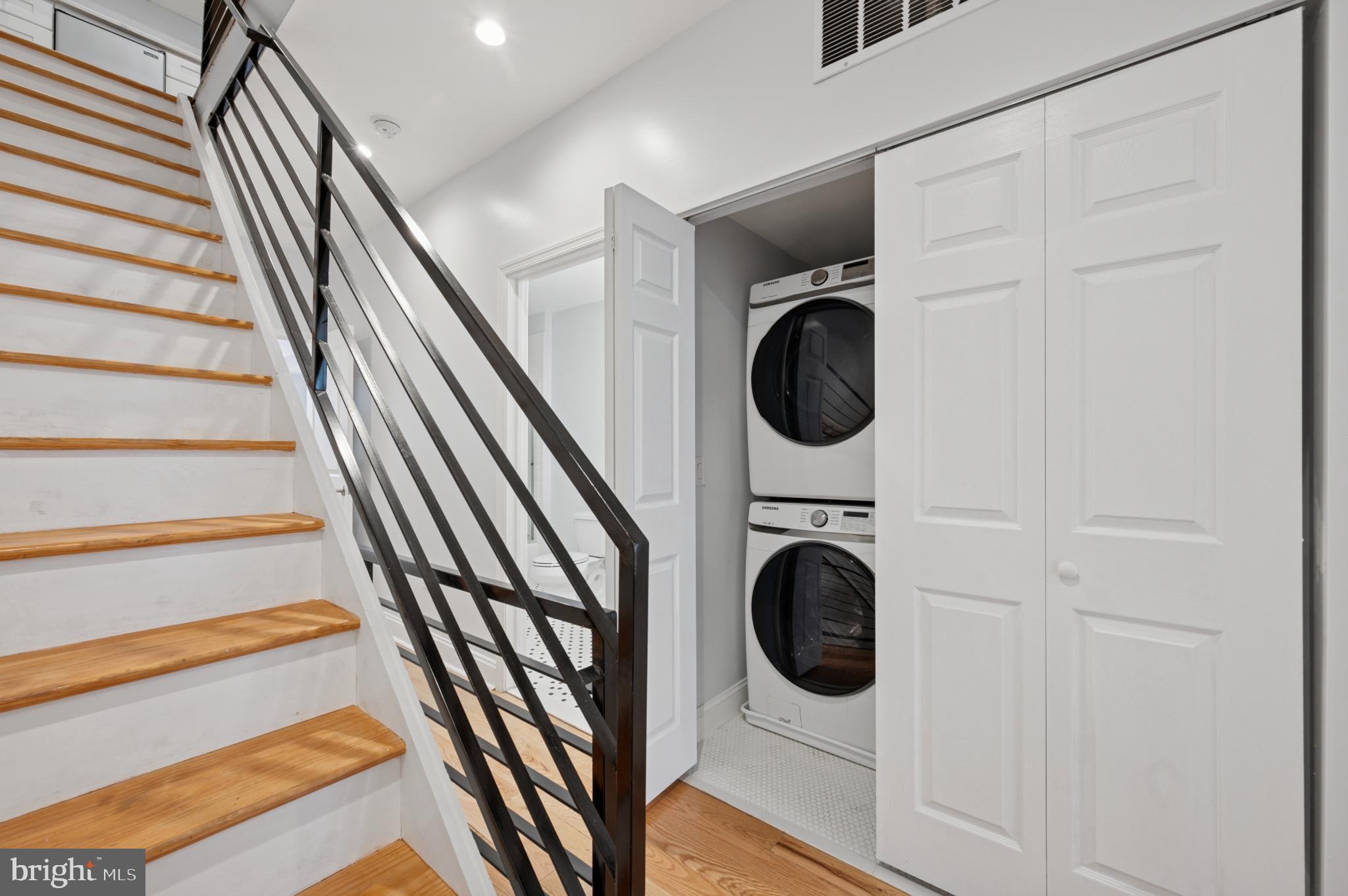 PORT RICHMOND - Residential