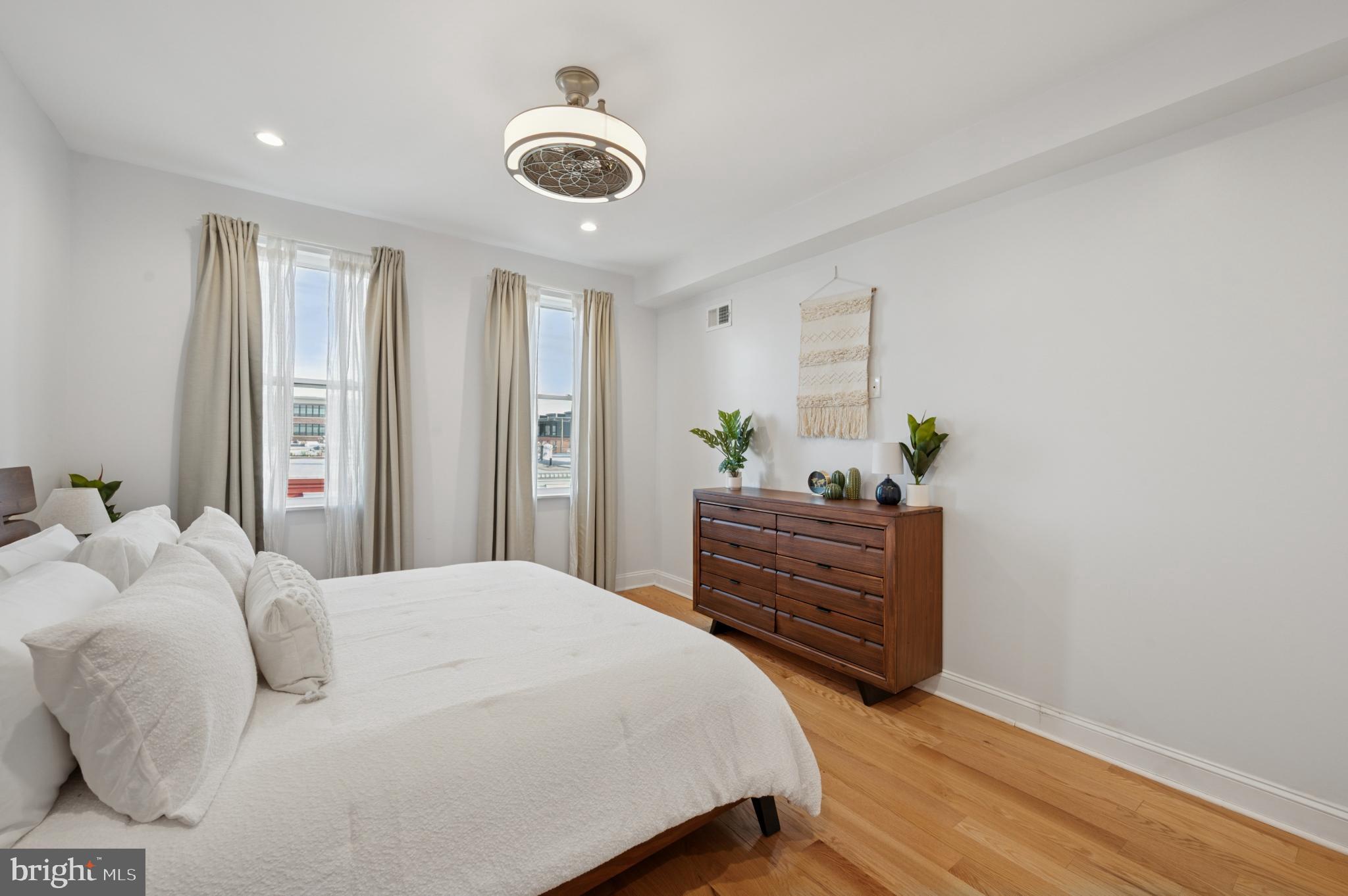 PORT RICHMOND - Residential