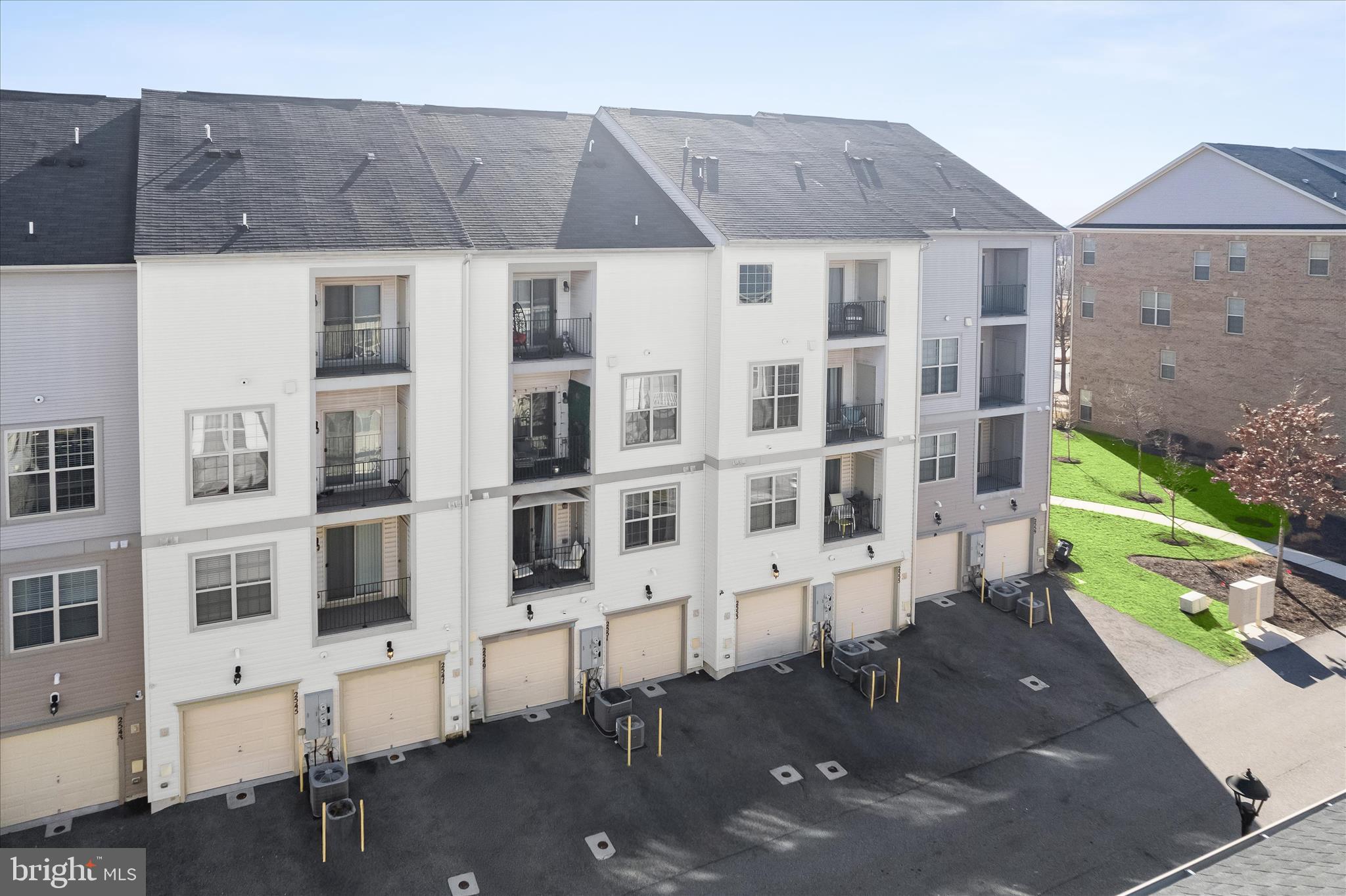 WOODMORE TOWNE CENTRE - Residential