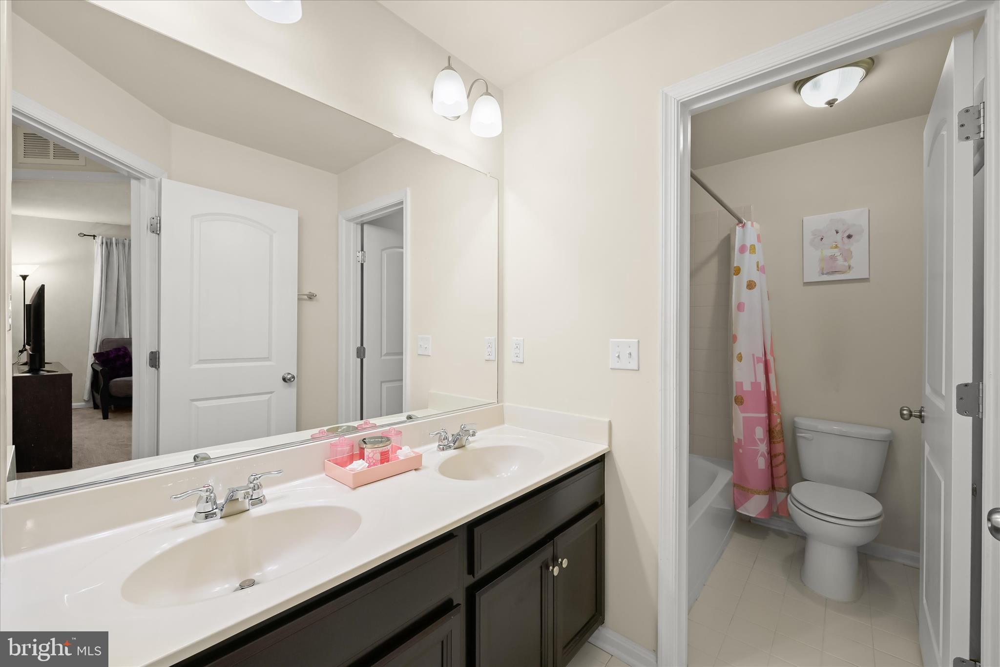 WOODMORE TOWNE CENTRE - Residential