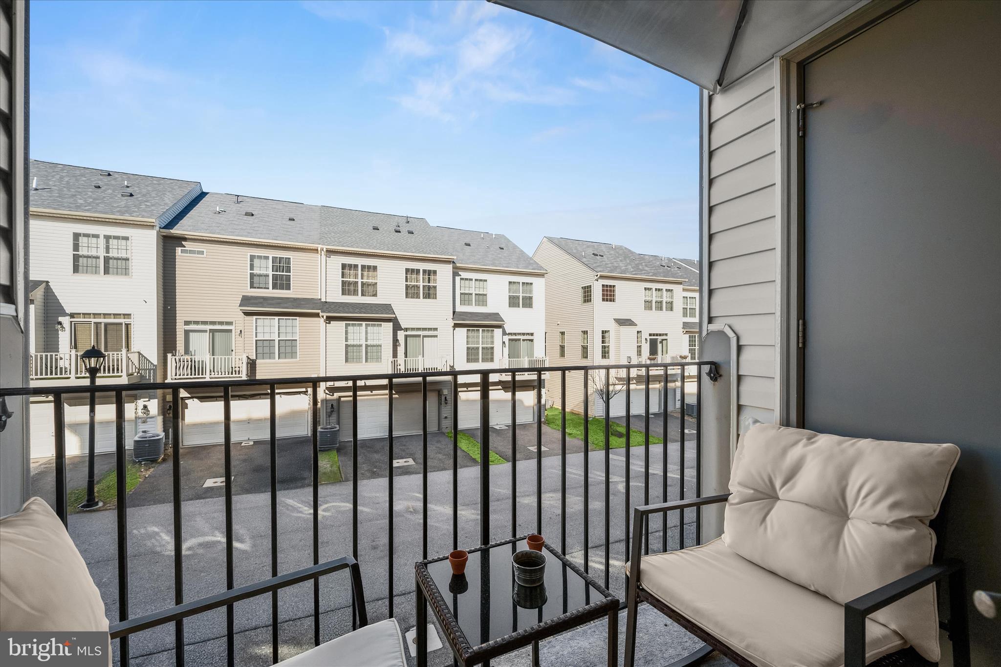 WOODMORE TOWNE CENTRE - Residential