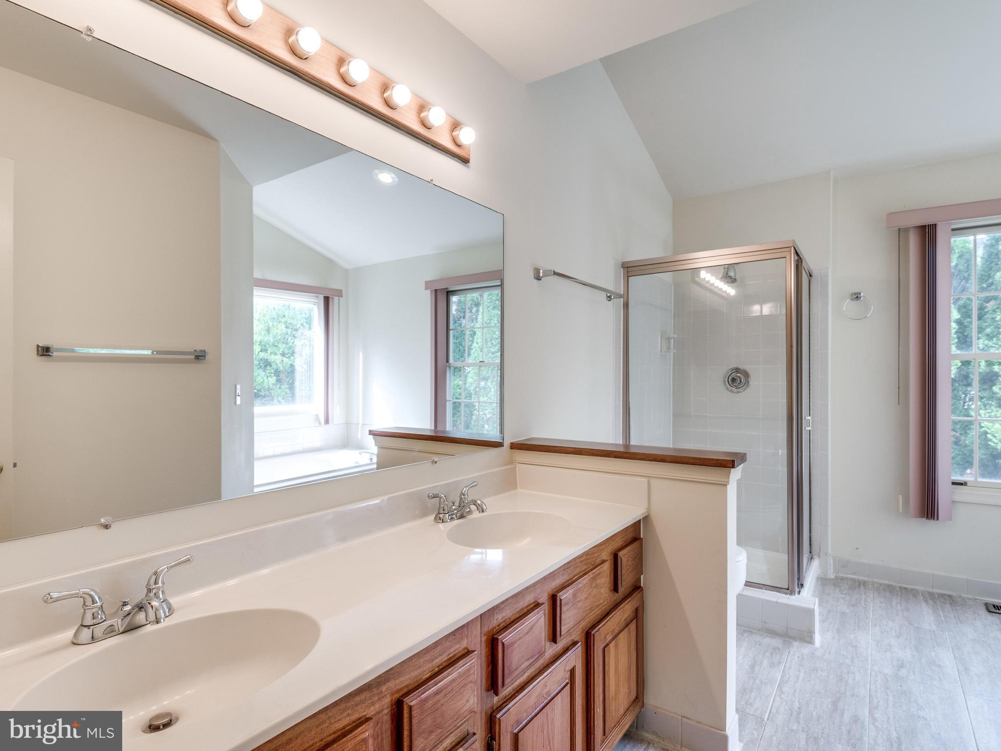 ASHBURN FARM - Residential