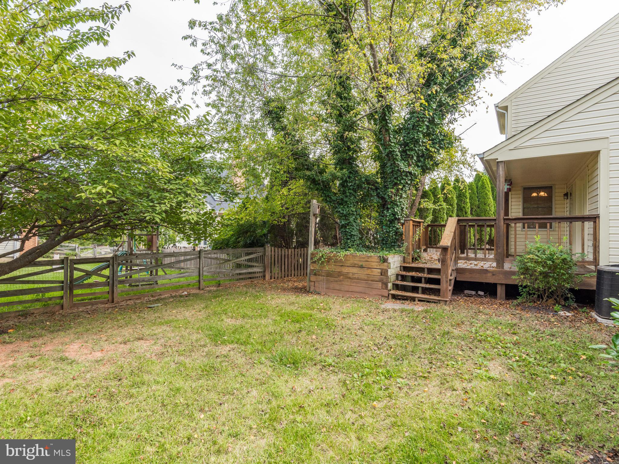 ASHBURN FARM - Residential