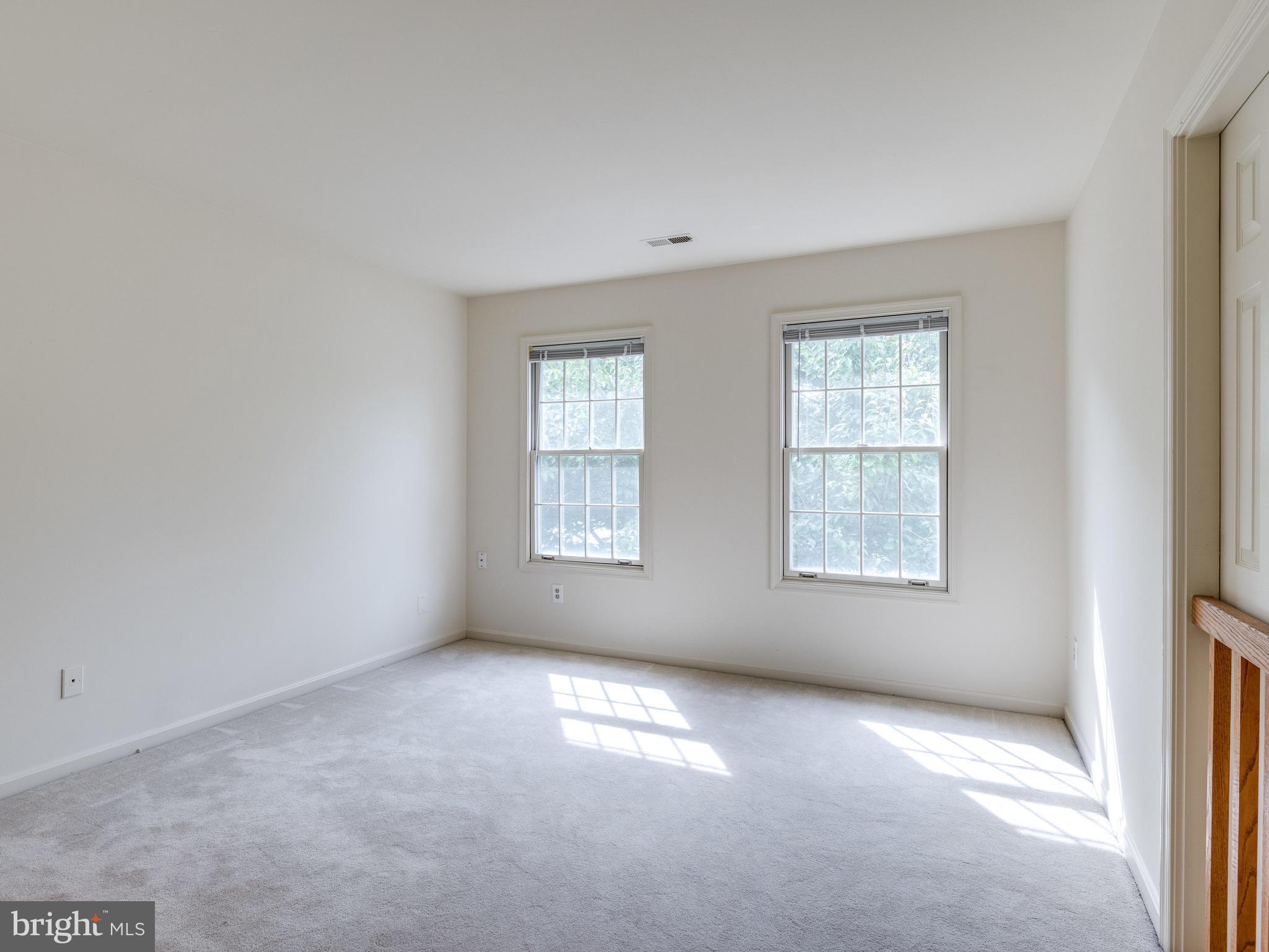 ASHBURN FARM - Residential