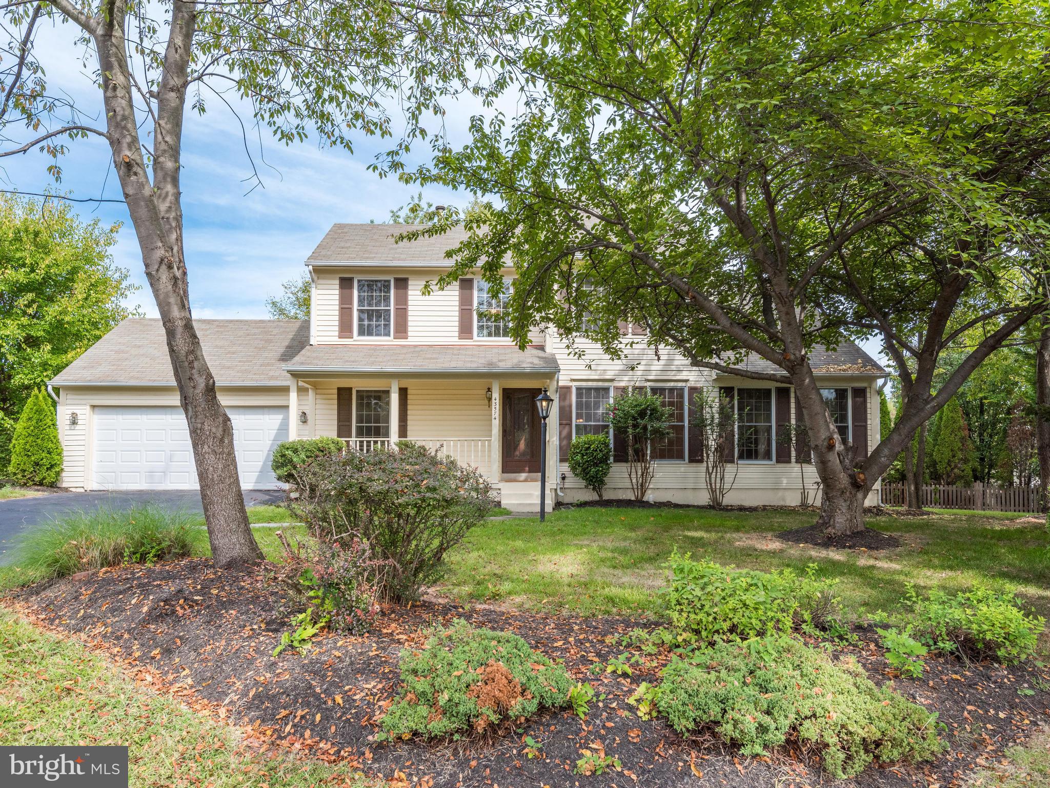 ASHBURN FARM - Residential