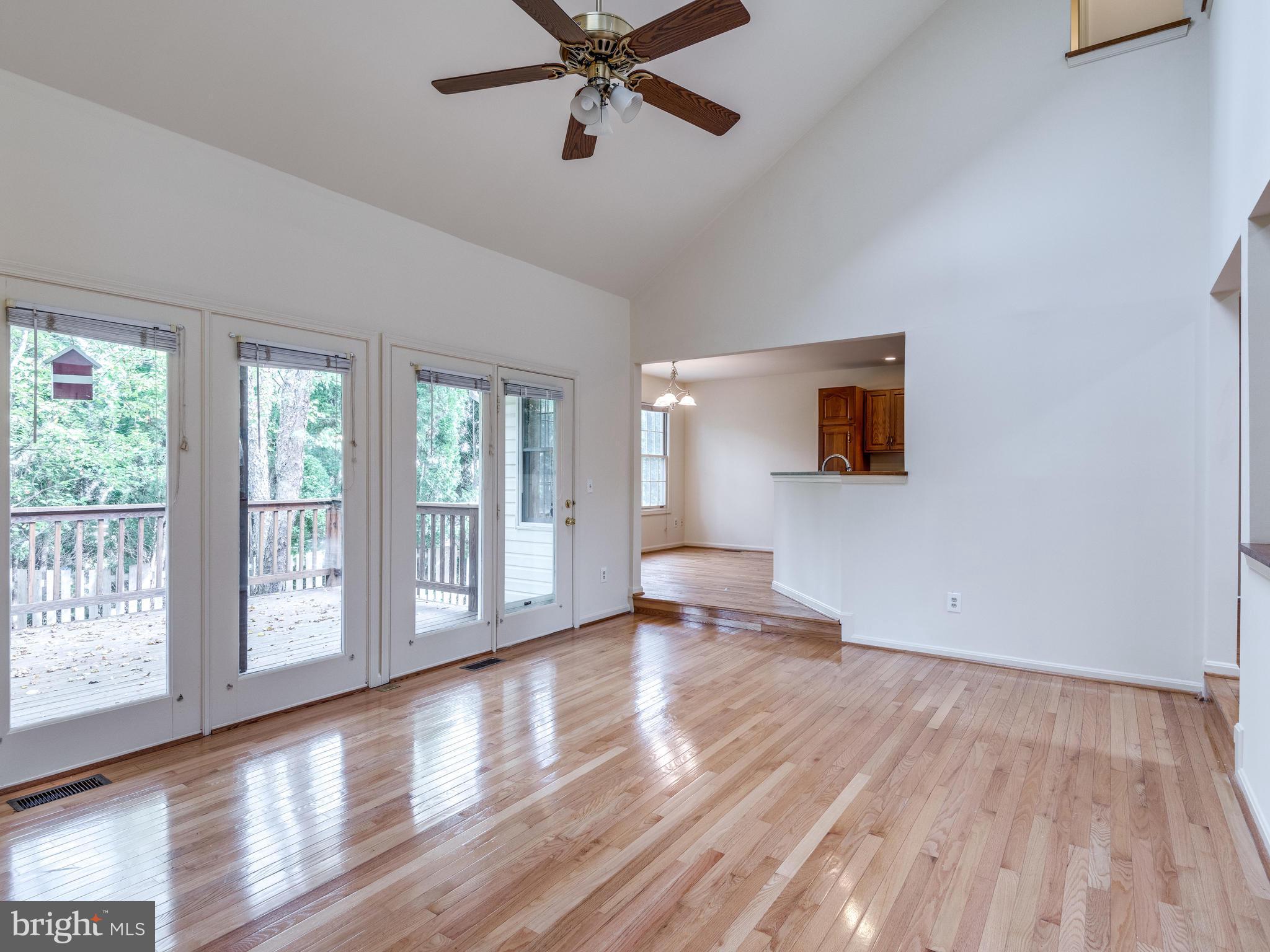 ASHBURN FARM - Residential