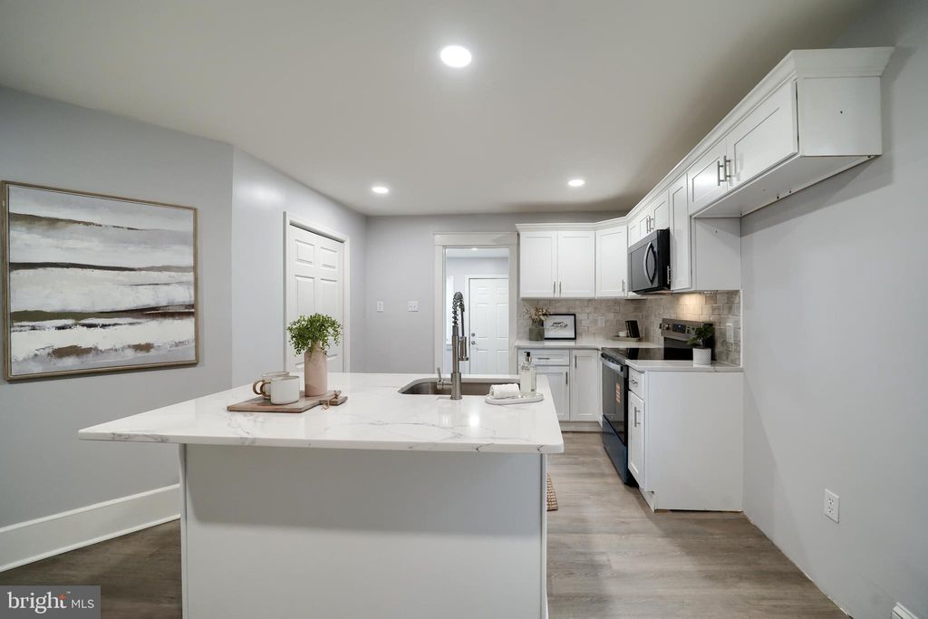 Photo of 346 Duke Street, EPHRATA, PA 17522 (MLS # PALA2080650)