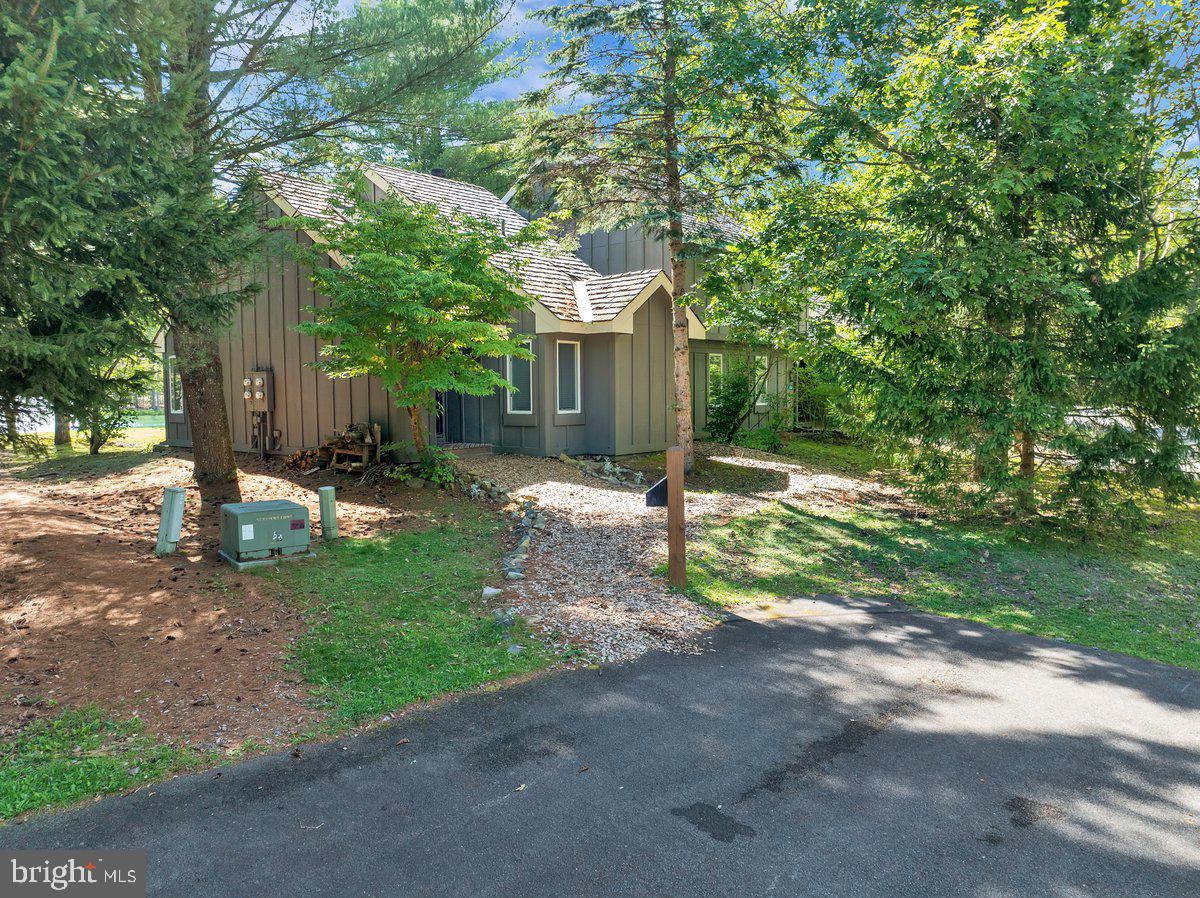 SNOW RIDGE VILLAGE - Residential