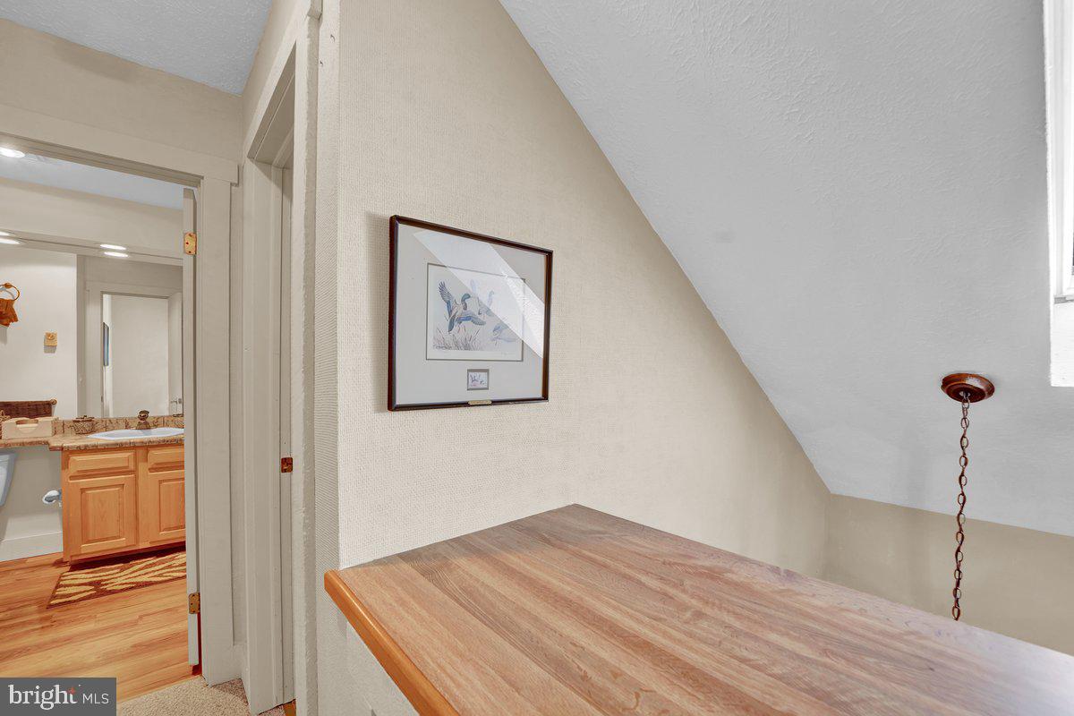 SNOW RIDGE VILLAGE - Residential