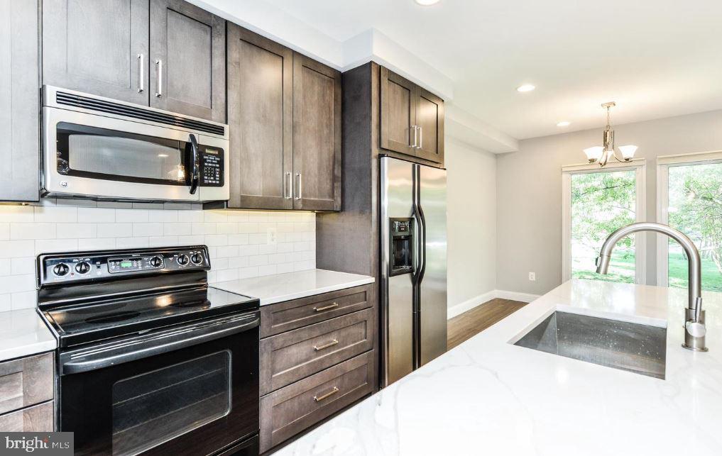 RESTON - Residential Lease