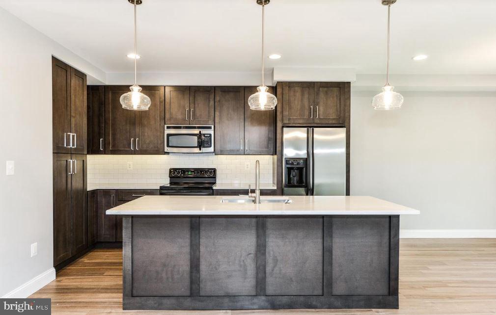 RESTON - Residential Lease