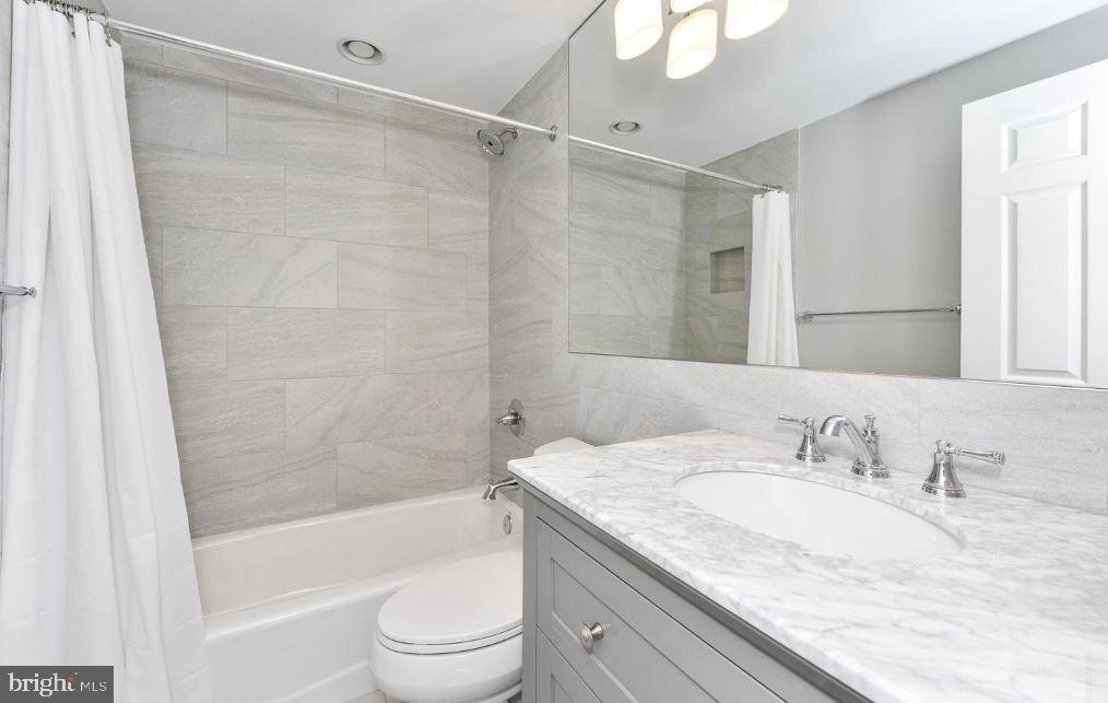 RESTON - Residential Lease