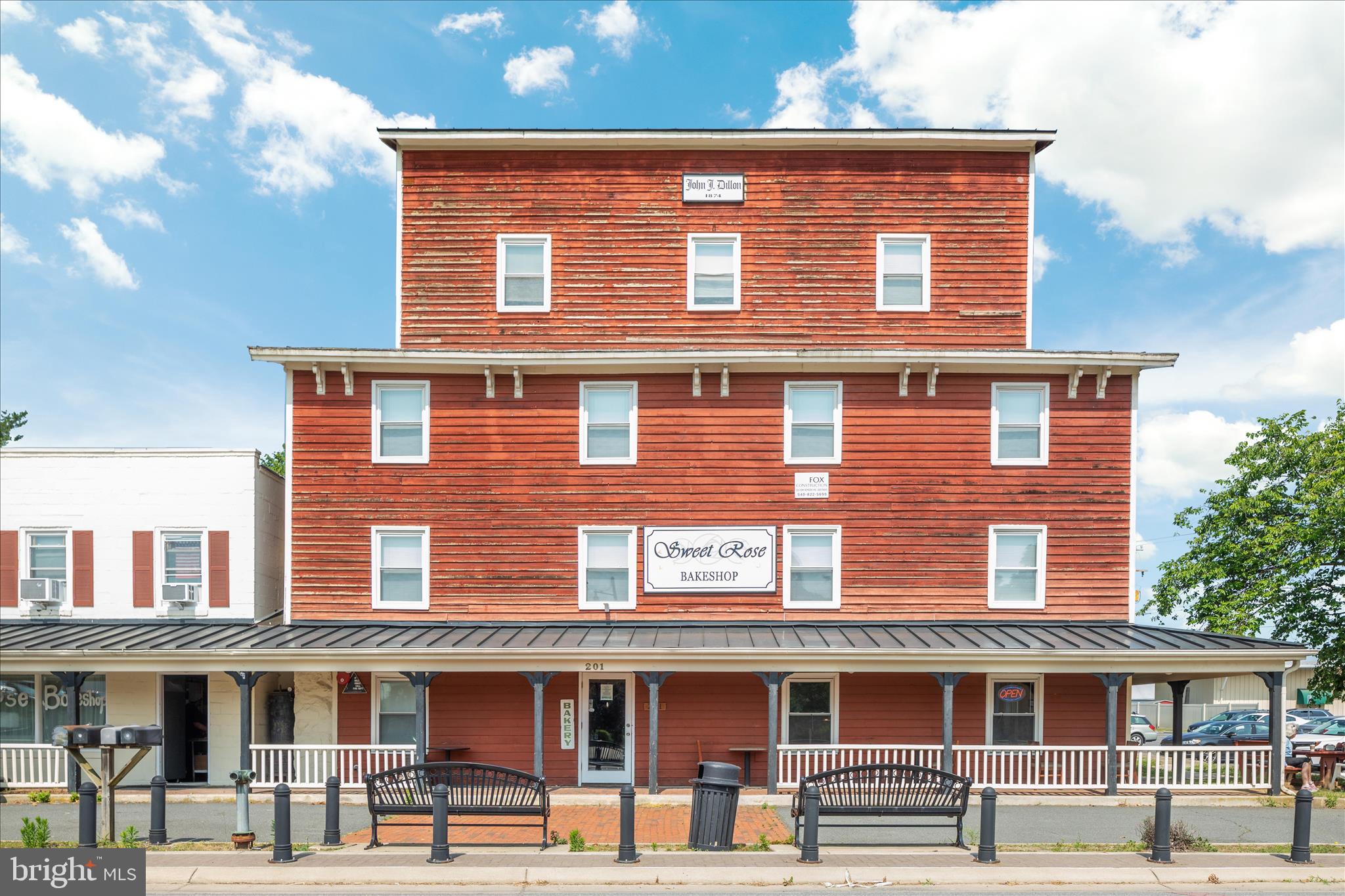 WINDING CREEK - Residential