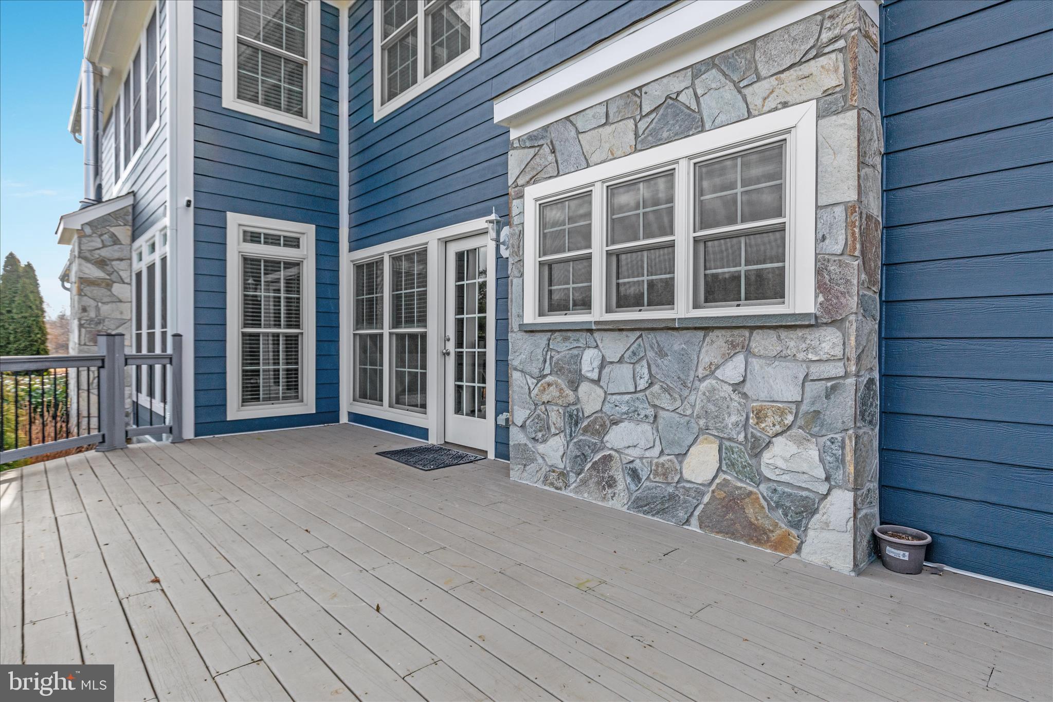 WINDING CREEK - Residential